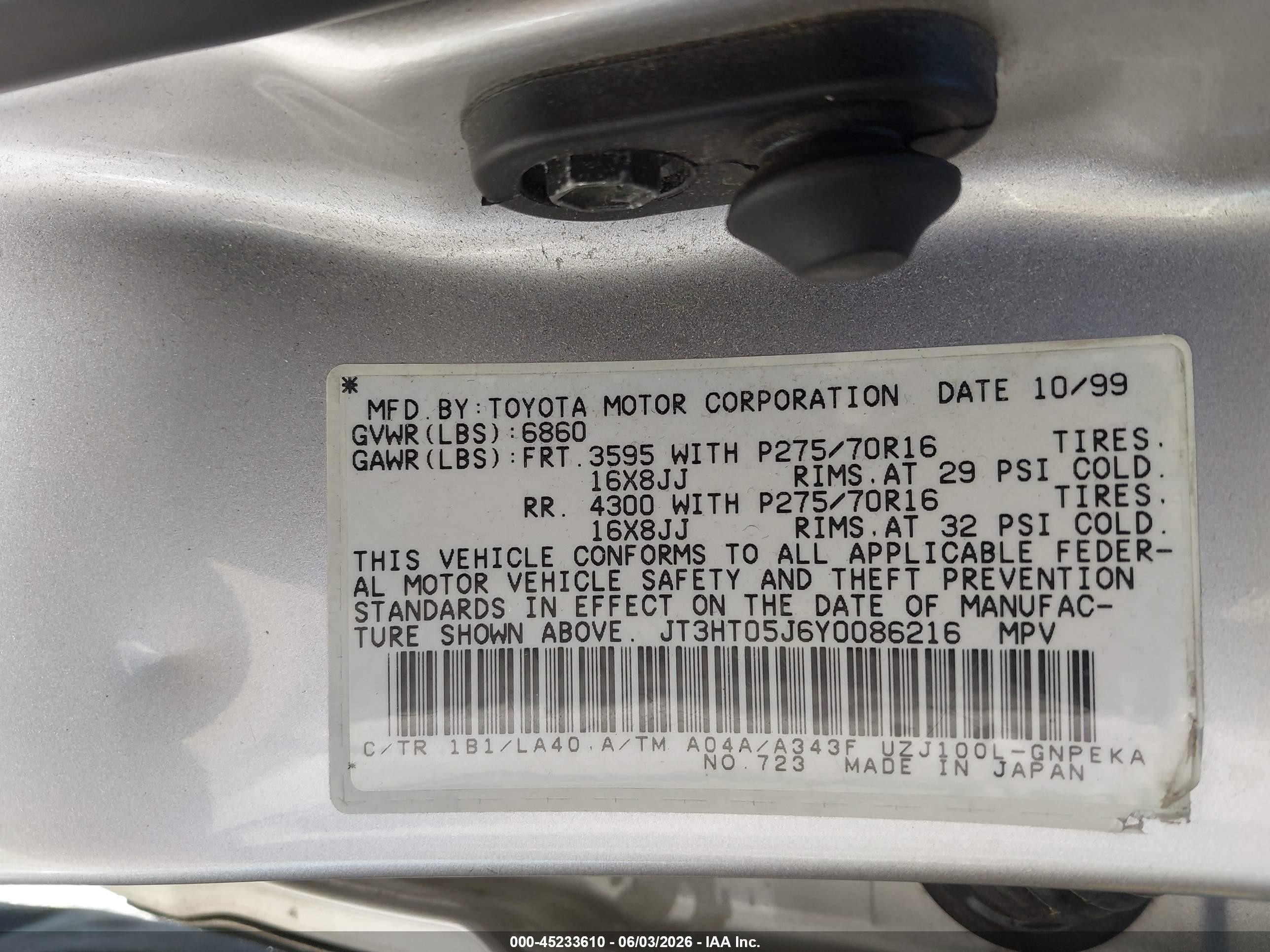 2000 Toyota Land Cruiser   Silver vin: JT3HT05J6Y0086216