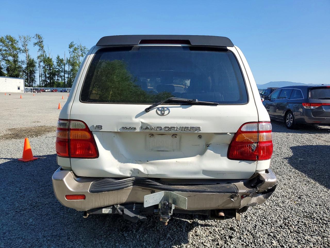 2000 Toyota Land Cruiser Base Белый vin: JT3HT05J6Y0126519