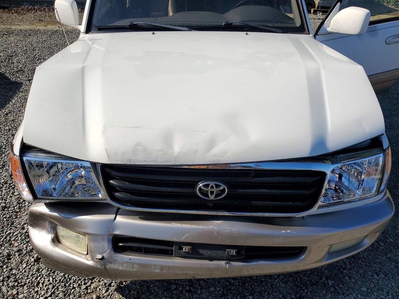 2000 Toyota Land Cruiser Base Белый vin: JT3HT05J6Y0126519