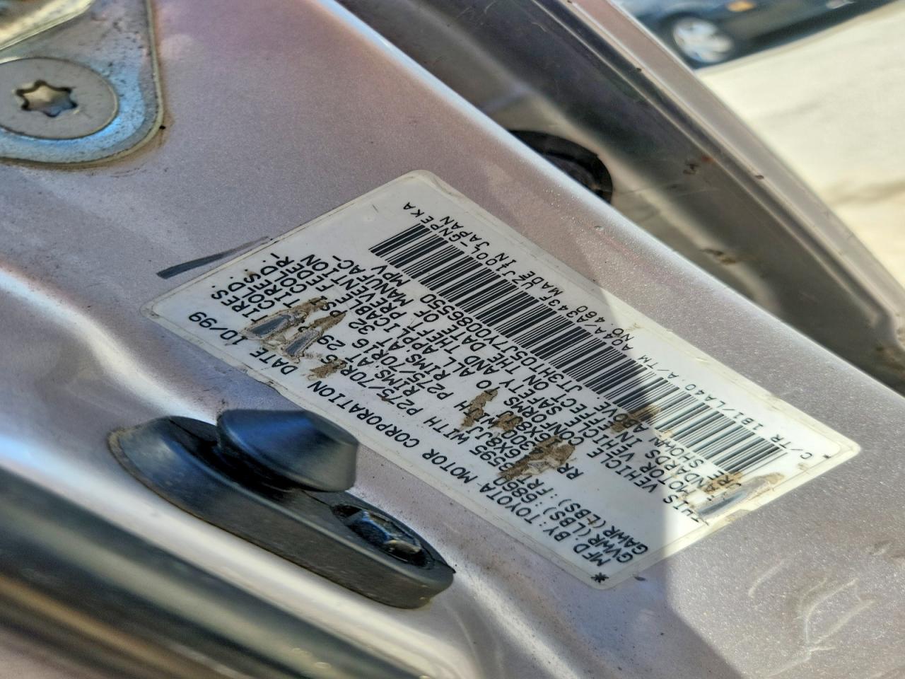 2000 Toyota Land Cruiser Base Cream vin: JT3HT05J7Y0086550
