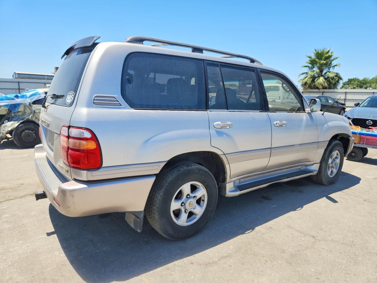 2000 Toyota Land Cruiser Base Cream vin: JT3HT05J7Y0086550
