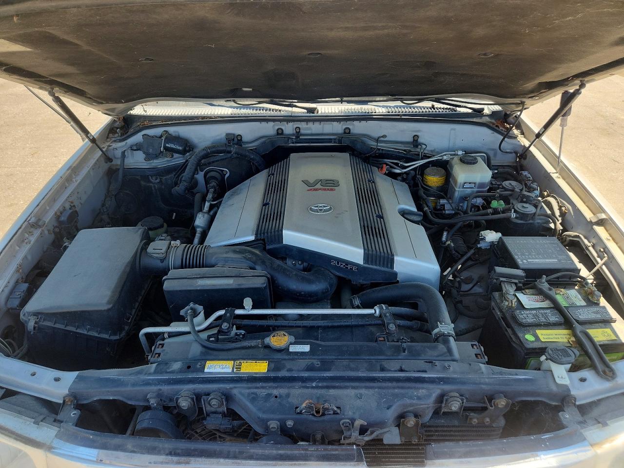 2000 Toyota Land Cruiser Base Cream vin: JT3HT05J7Y0086550