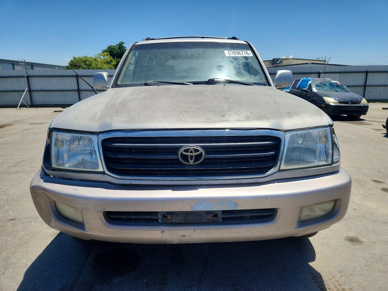 2000 Toyota Land Cruiser Base Cream vin: JT3HT05J7Y0086550