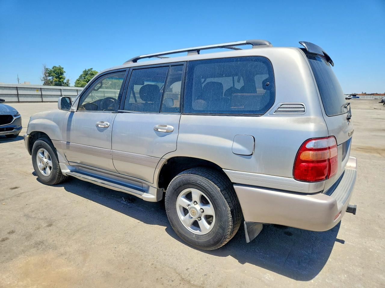 2000 Toyota Land Cruiser Base Cream vin: JT3HT05J7Y0086550