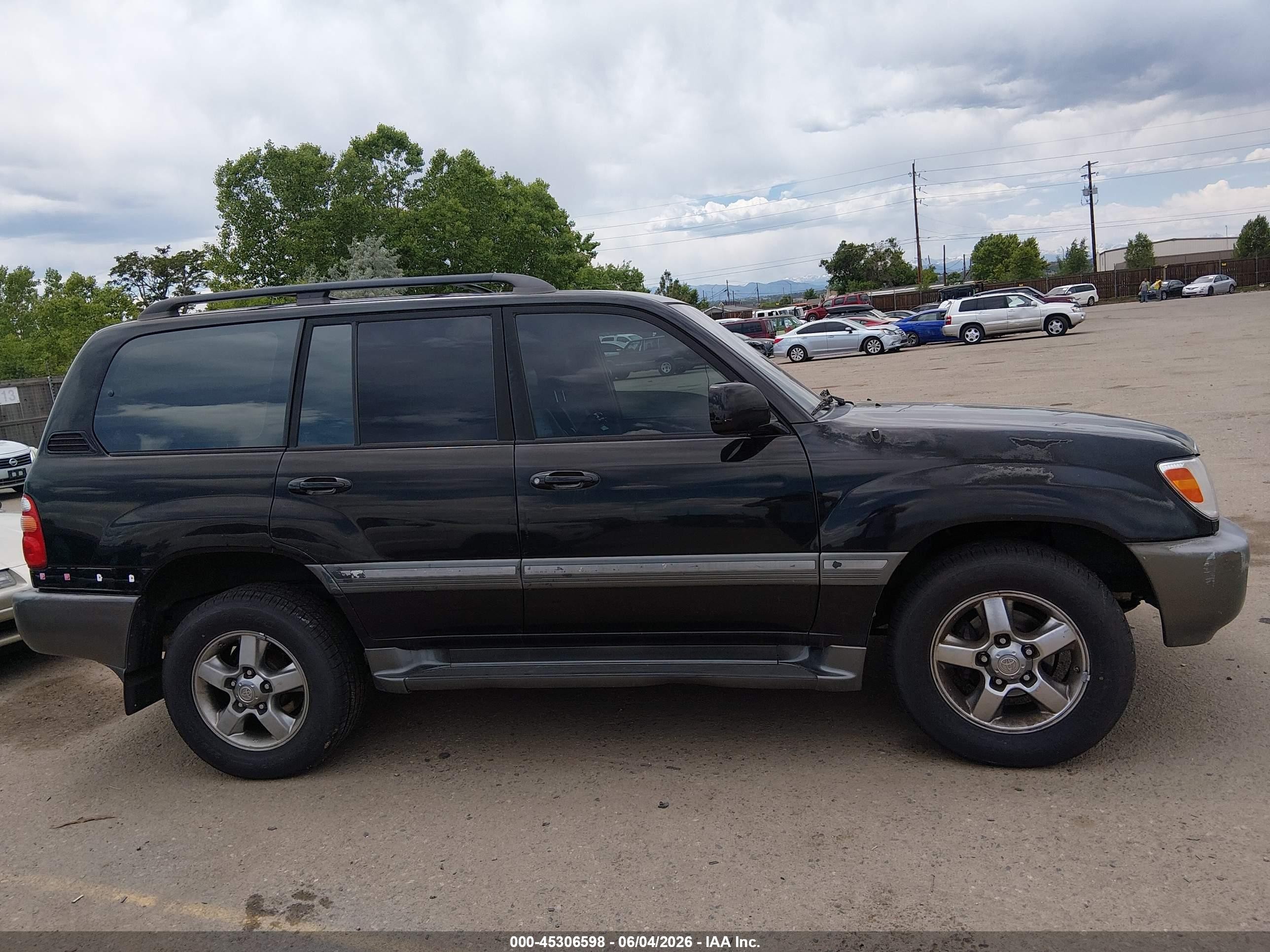 2000 Toyota Land Cruiser   Black vin: JT3HT05J7Y0099993