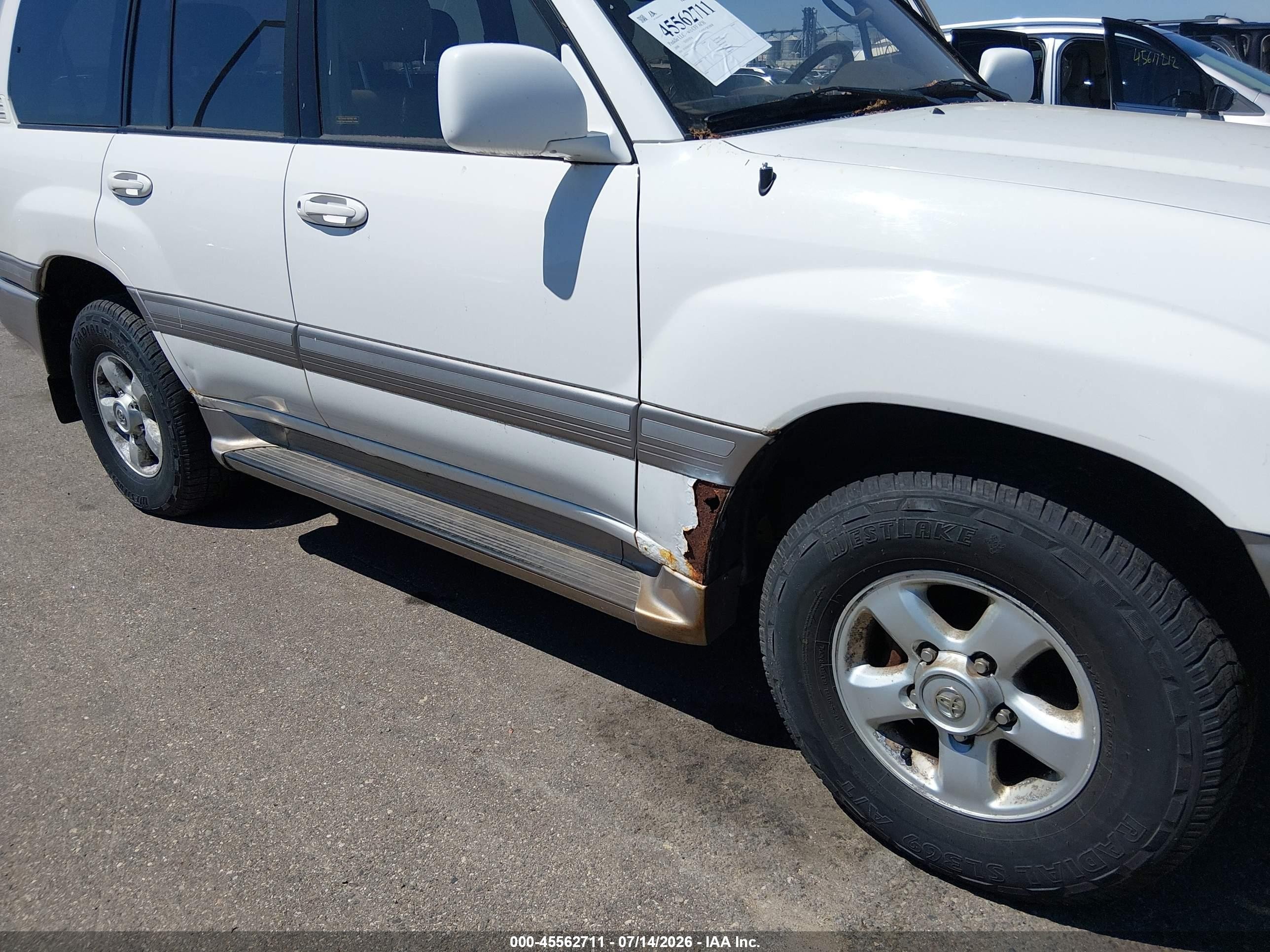 2000 Toyota Land Cruiser   Белый vin: JT3HT05J7Y0102276