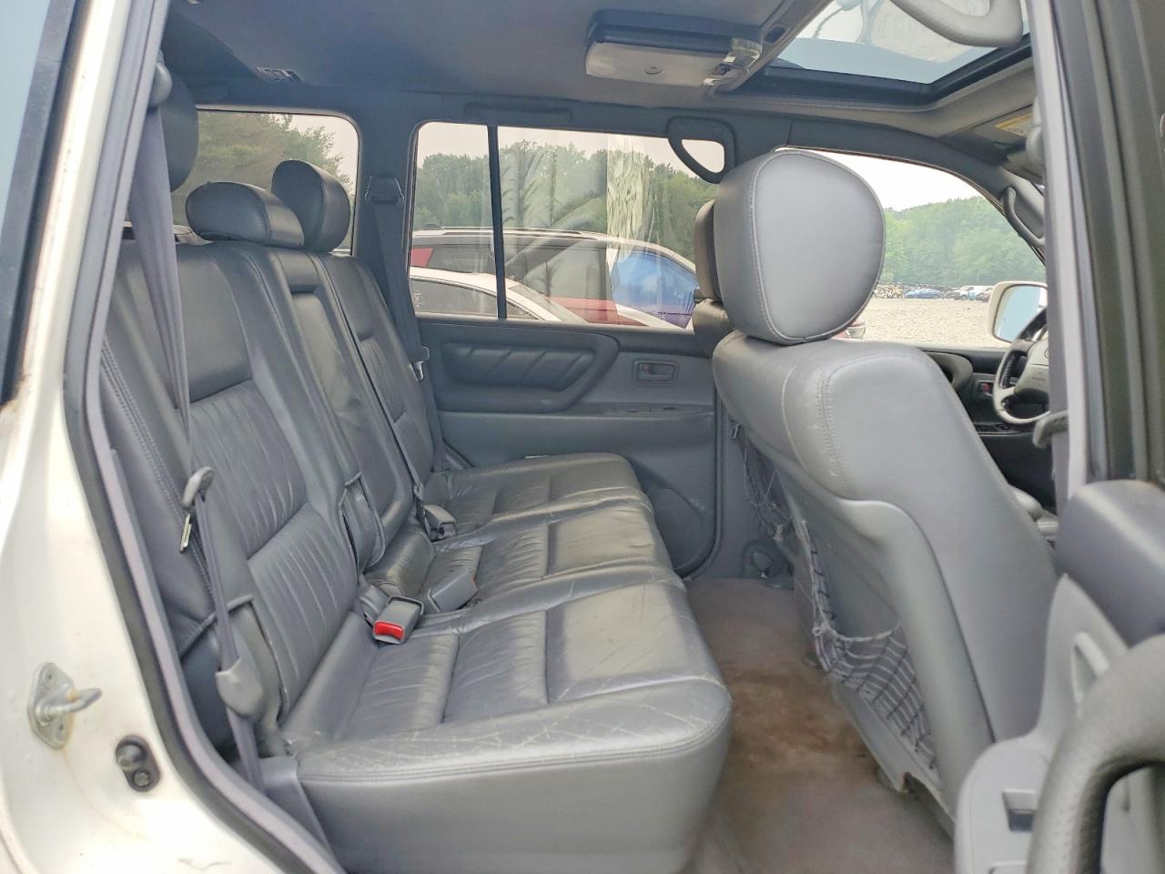 1999 Toyota Land Cruiser White vin: JT3HT05J8X0035654
