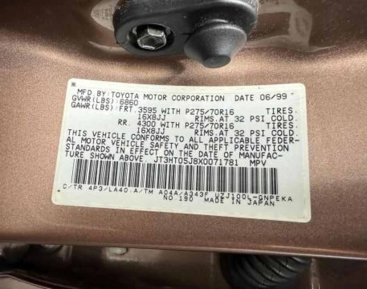1999 Toyota Land Cruiser    Gold vin: JT3HT05J8X0071781