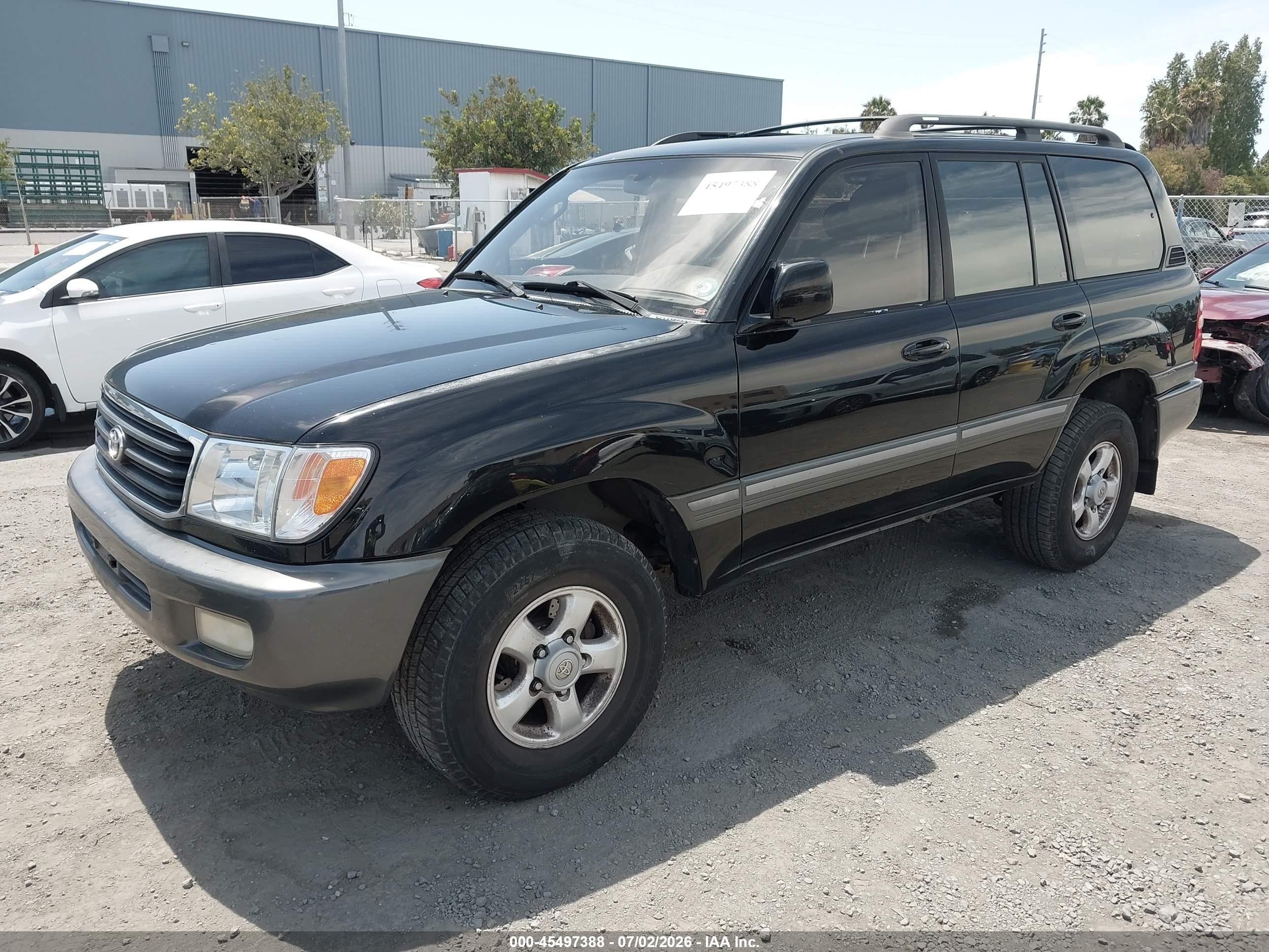2000 Toyota Land Cruiser   Black vin: JT3HT05J8Y0105431