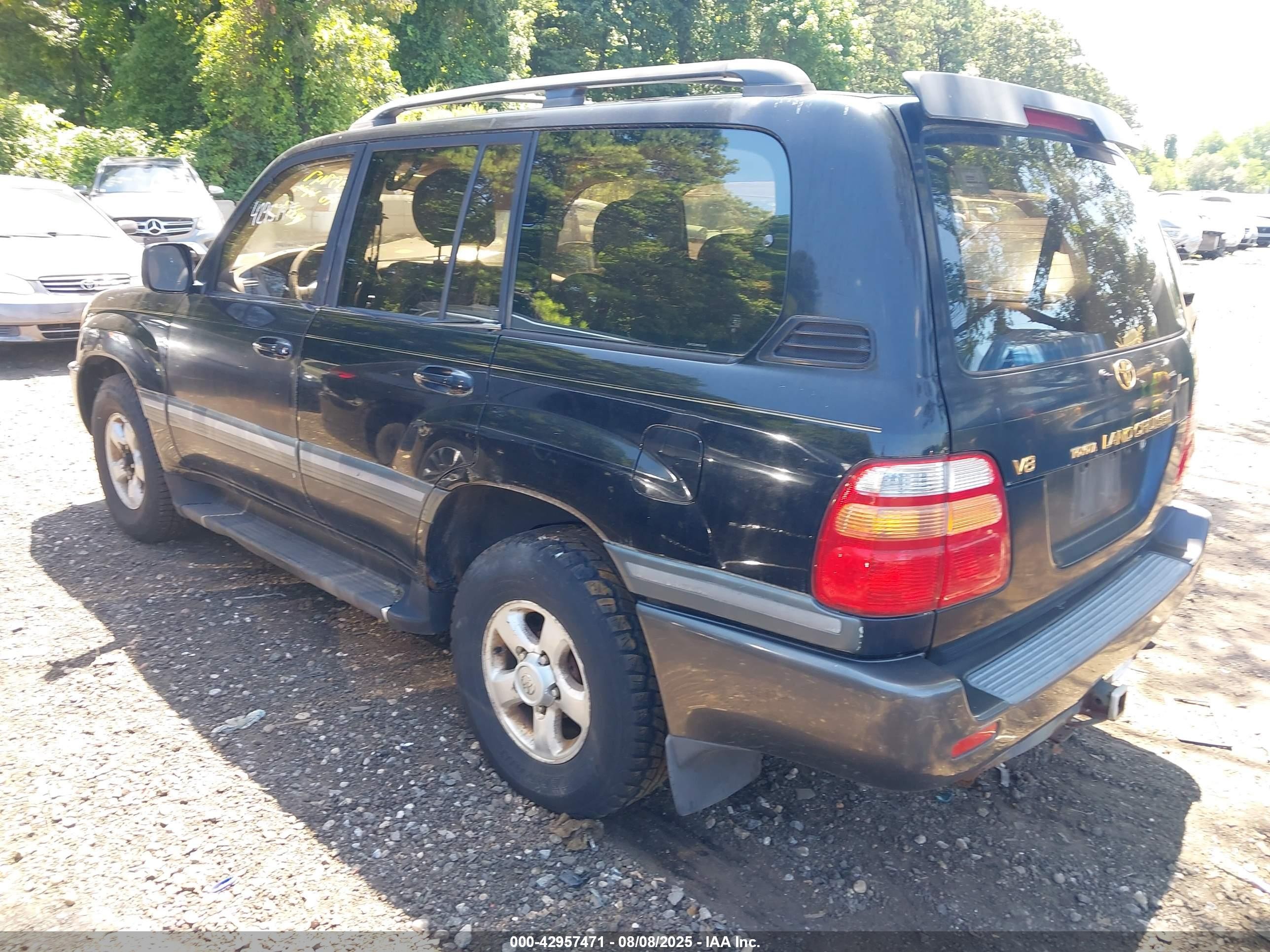 1998 Toyota Land Cruiser   Black vin: JT3HT05J9W0014035