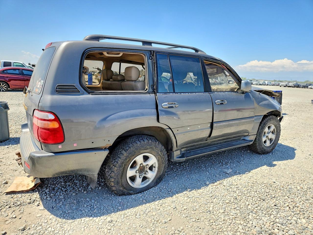 2000 Toyota Land Cruiser Base Gray vin: JT3HT05J9Y0098747
