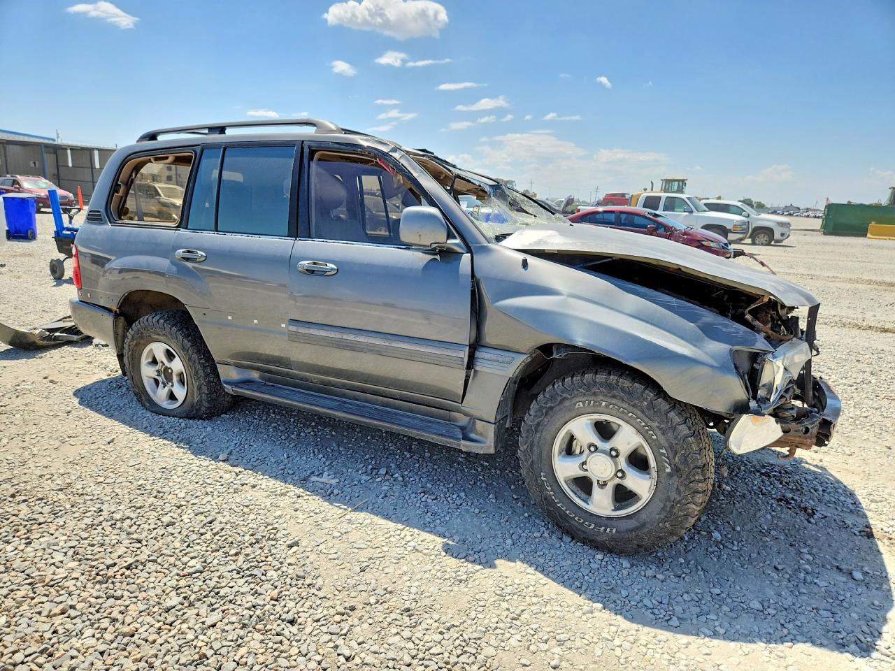 2000 Toyota Land Cruiser Base Gray vin: JT3HT05J9Y0098747