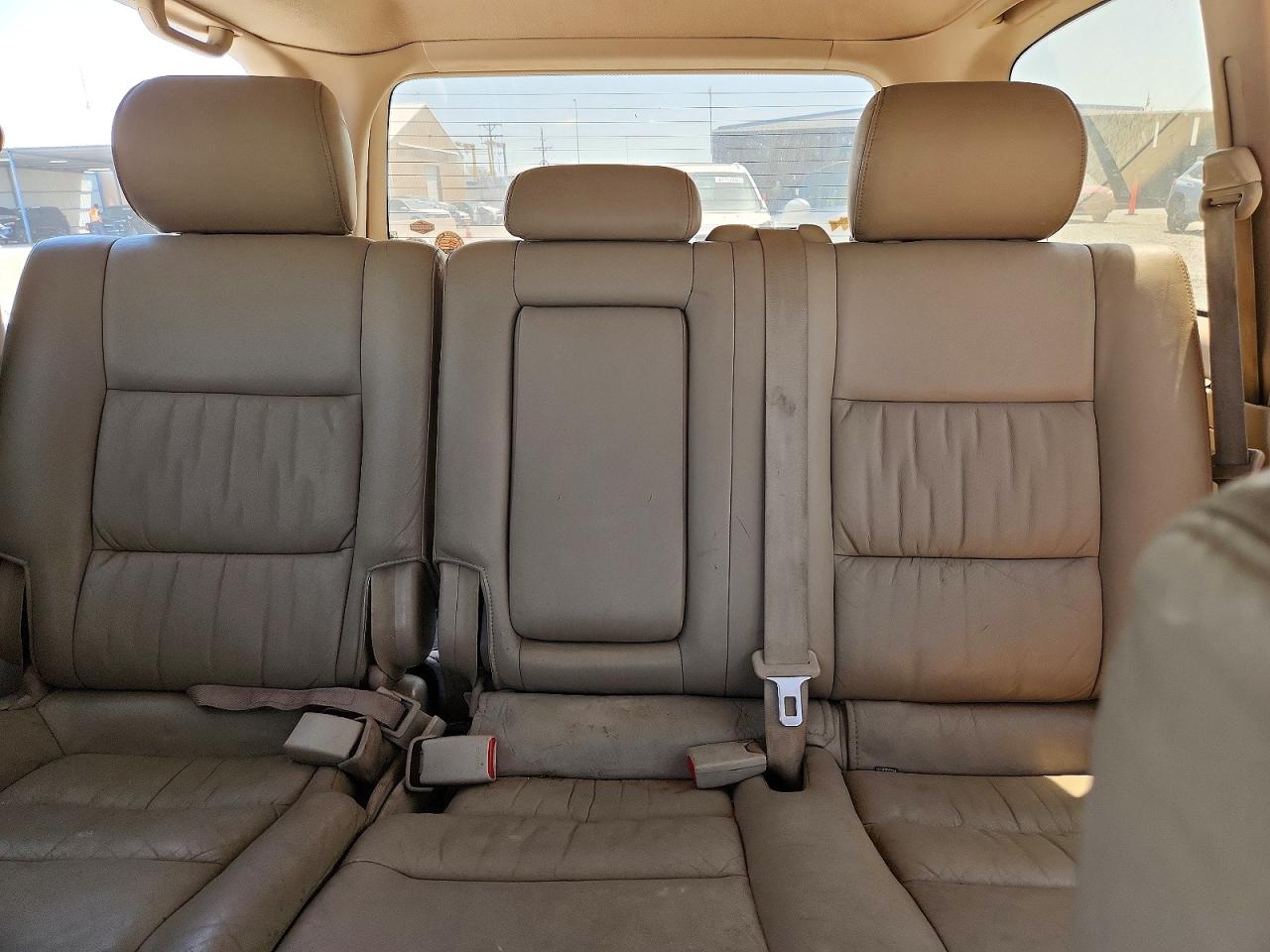 2000 Toyota Land Cruiser Base Gray vin: JT3HT05J9Y0098747