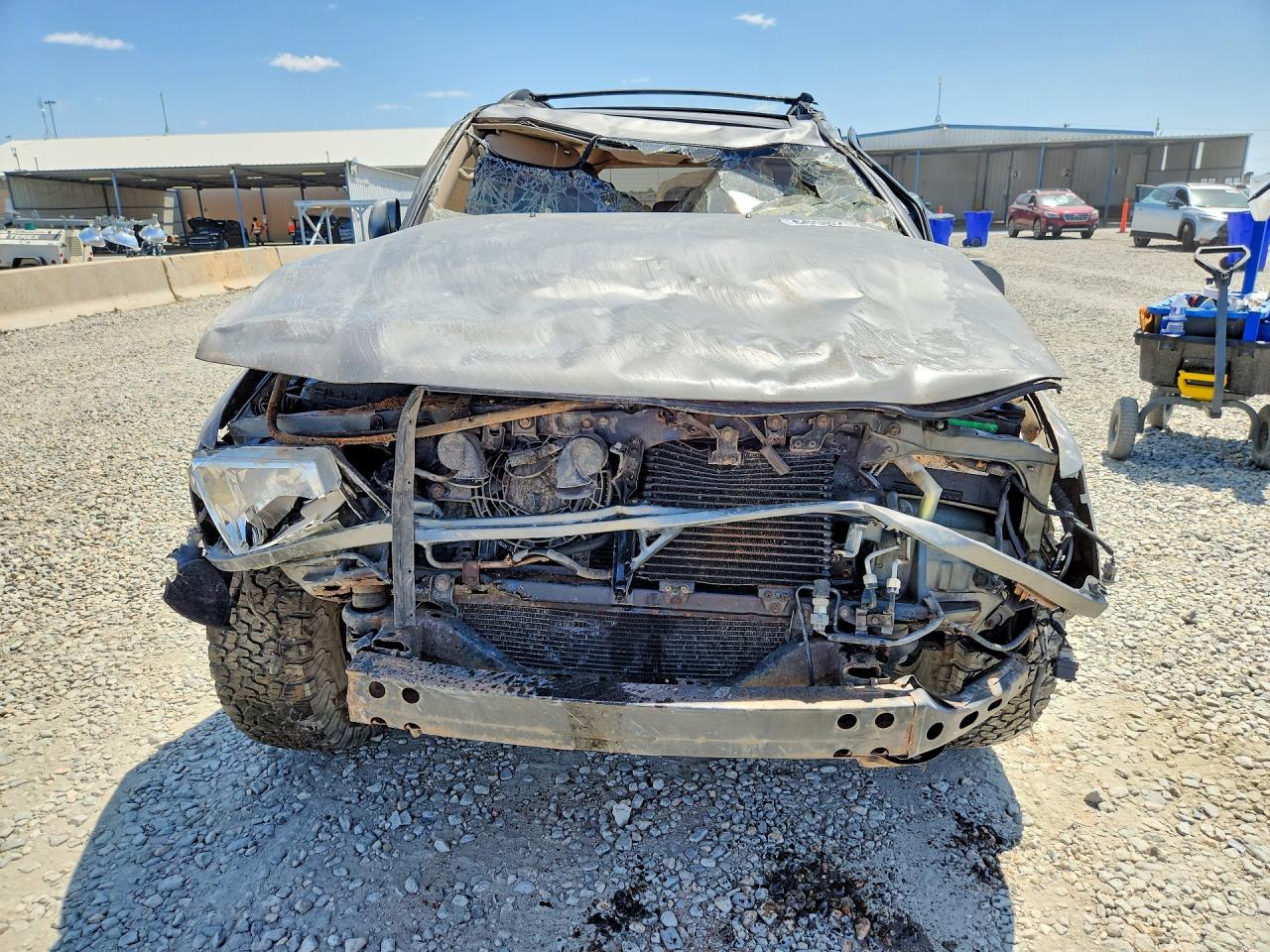 2000 Toyota Land Cruiser Base Gray vin: JT3HT05J9Y0098747