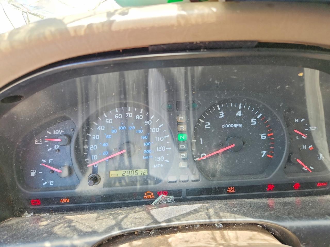 2000 Toyota Land Cruiser Base Gray vin: JT3HT05J9Y0098747