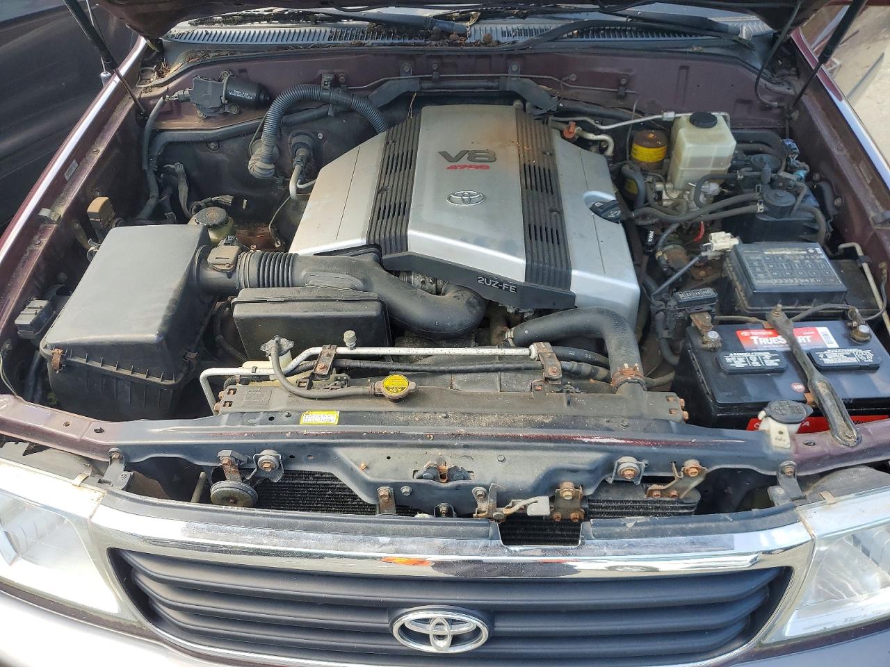 1998 Toyota Land Cruiser Base Burgundy vin: JT3HT05JXW0018112