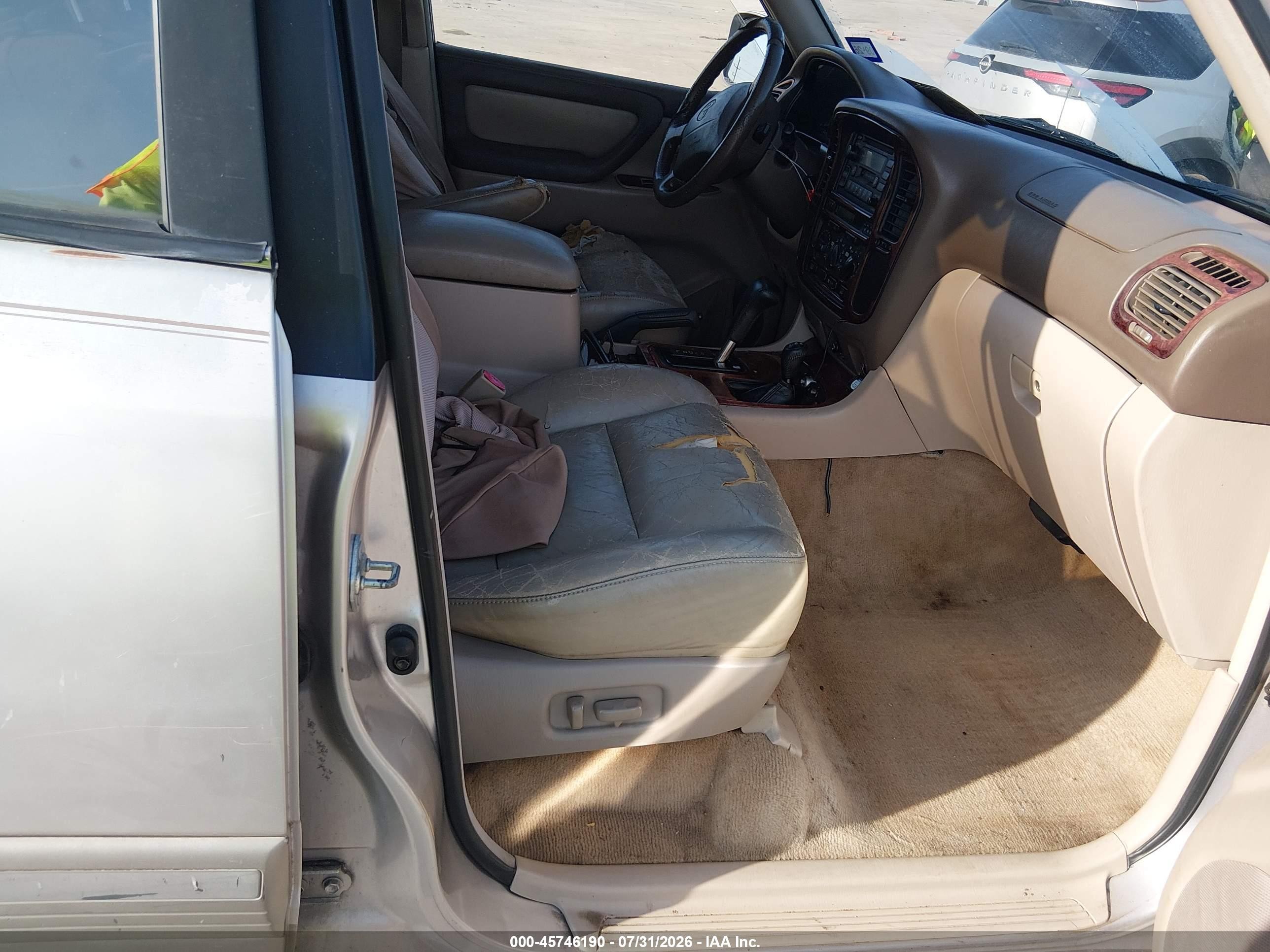 1999 Toyota Land Cruiser   Silver vin: JT3HT05JXX0044307
