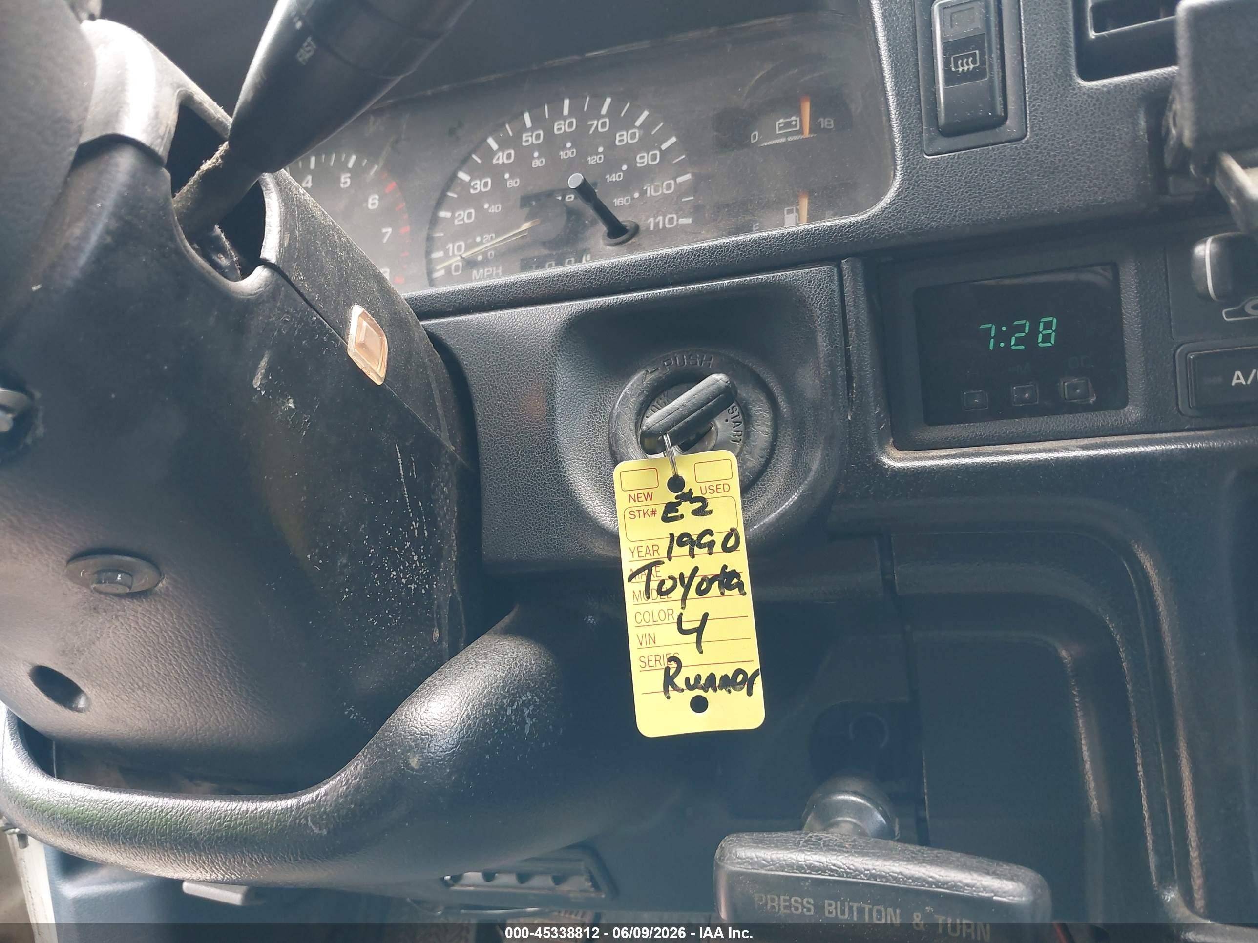 1990 Toyota 4runner Rn37 Белый vin: JT3RN37W7L0005113