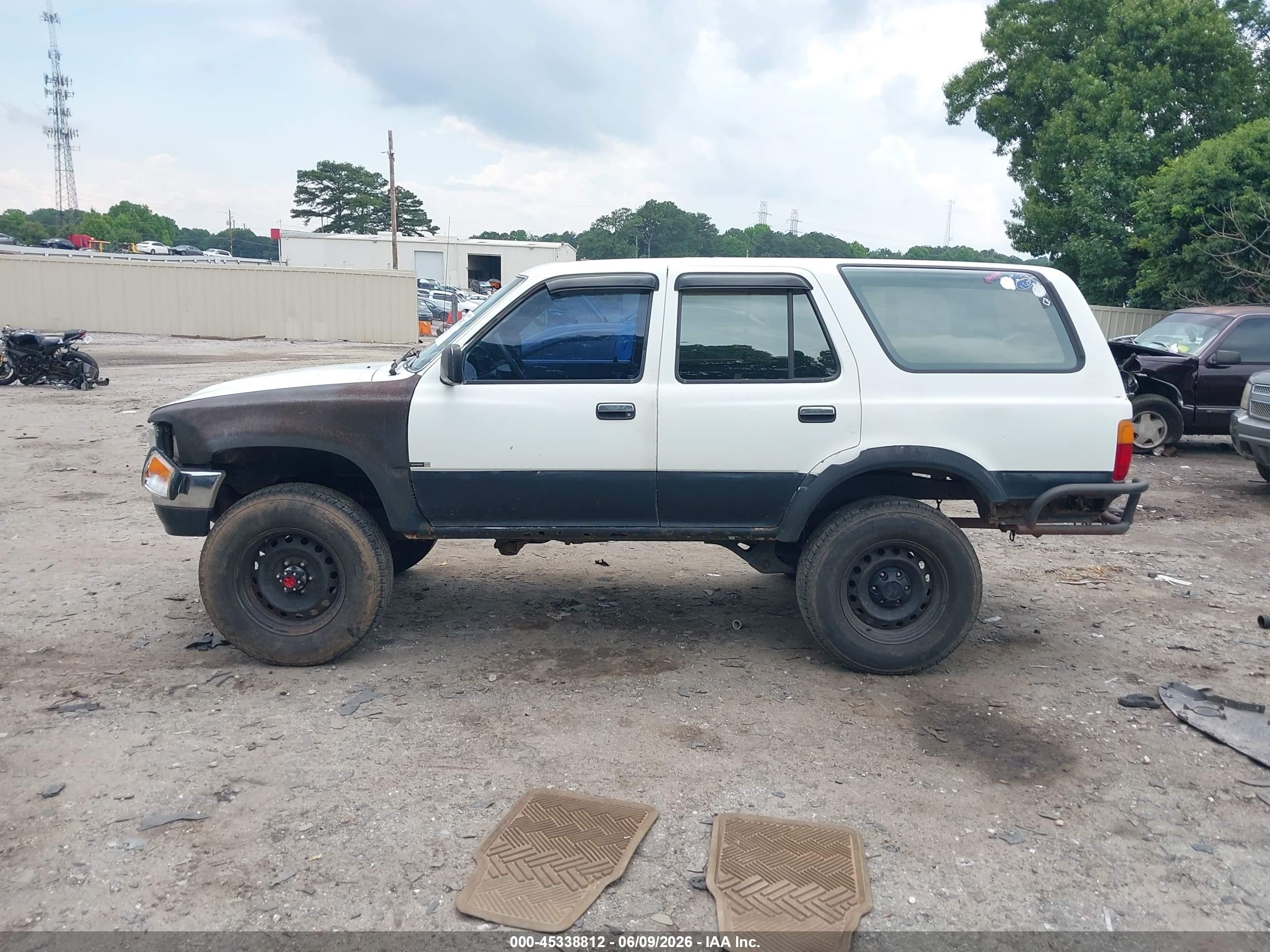 1990 Toyota 4runner Rn37 Белый vin: JT3RN37W7L0005113