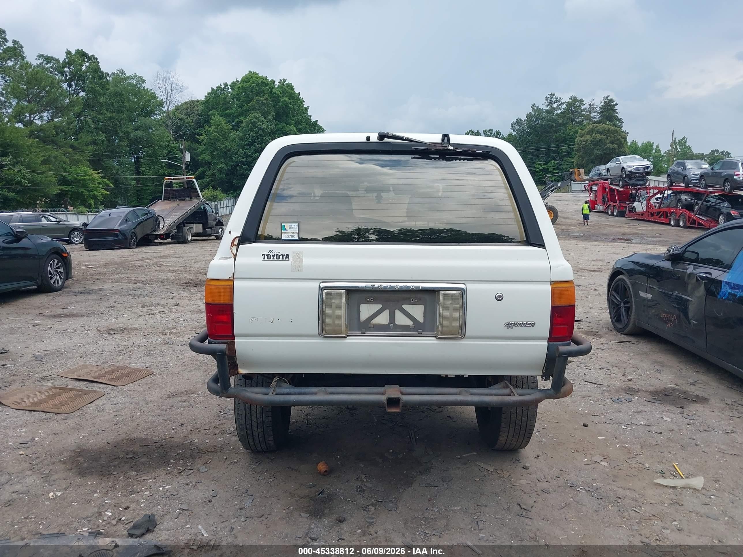 1990 Toyota 4runner Rn37 Белый vin: JT3RN37W7L0005113