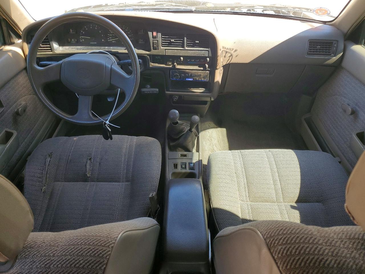 1995 Toyota 4runner Sr5 Tan vin: JT3RN37W7S0015803