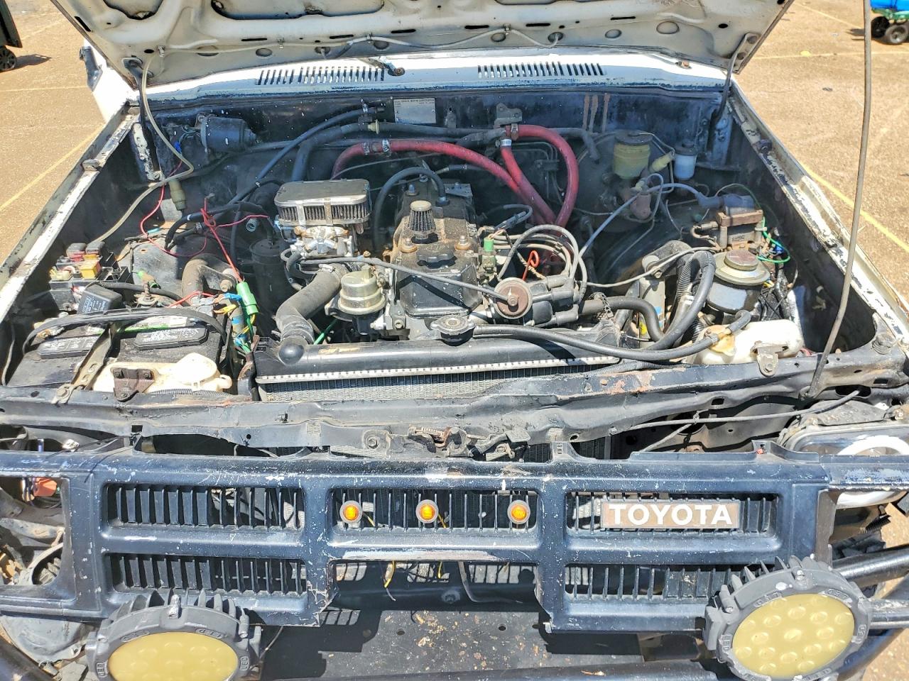 1984 Toyota 4runner Rn60 Кремовый vin: JT3RN65W7E5024951