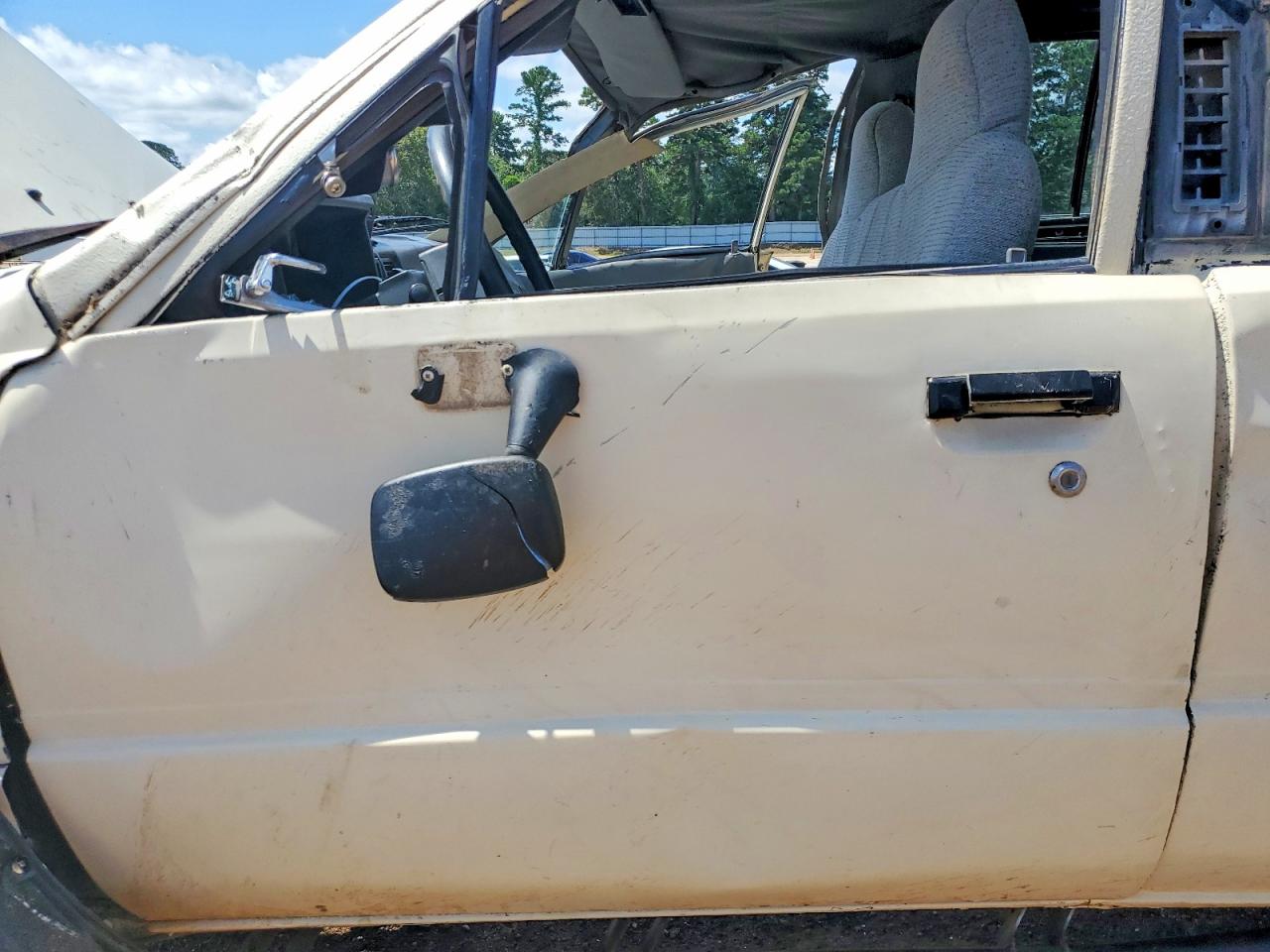 1984 Toyota 4runner Rn60 Кремовый vin: JT3RN65W7E5024951