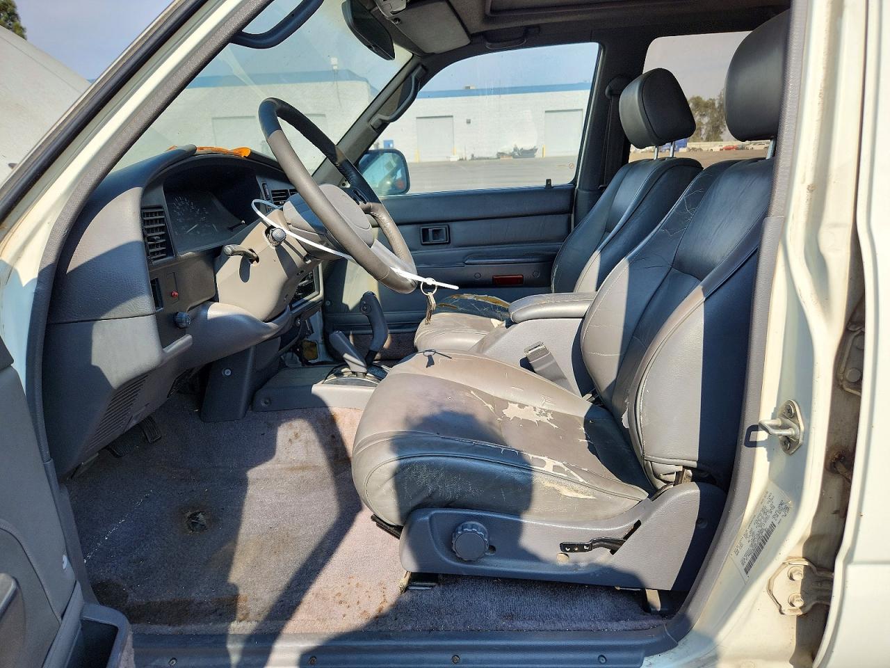 1995 Toyota 4runner Sr5 V6 White vin: JT3VN39W1P0112692