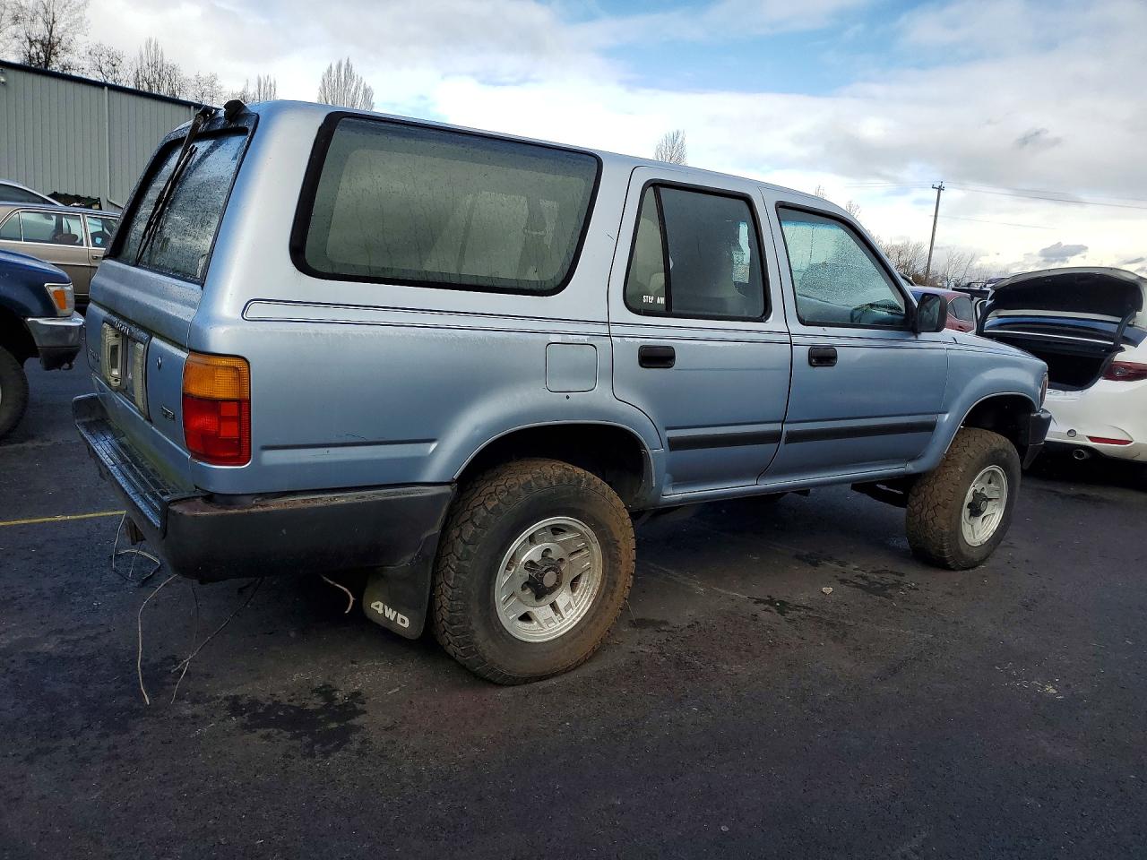 1990 Toyota 4runner Sr5 V6 Blue vin: JT3VN39W2L8005131