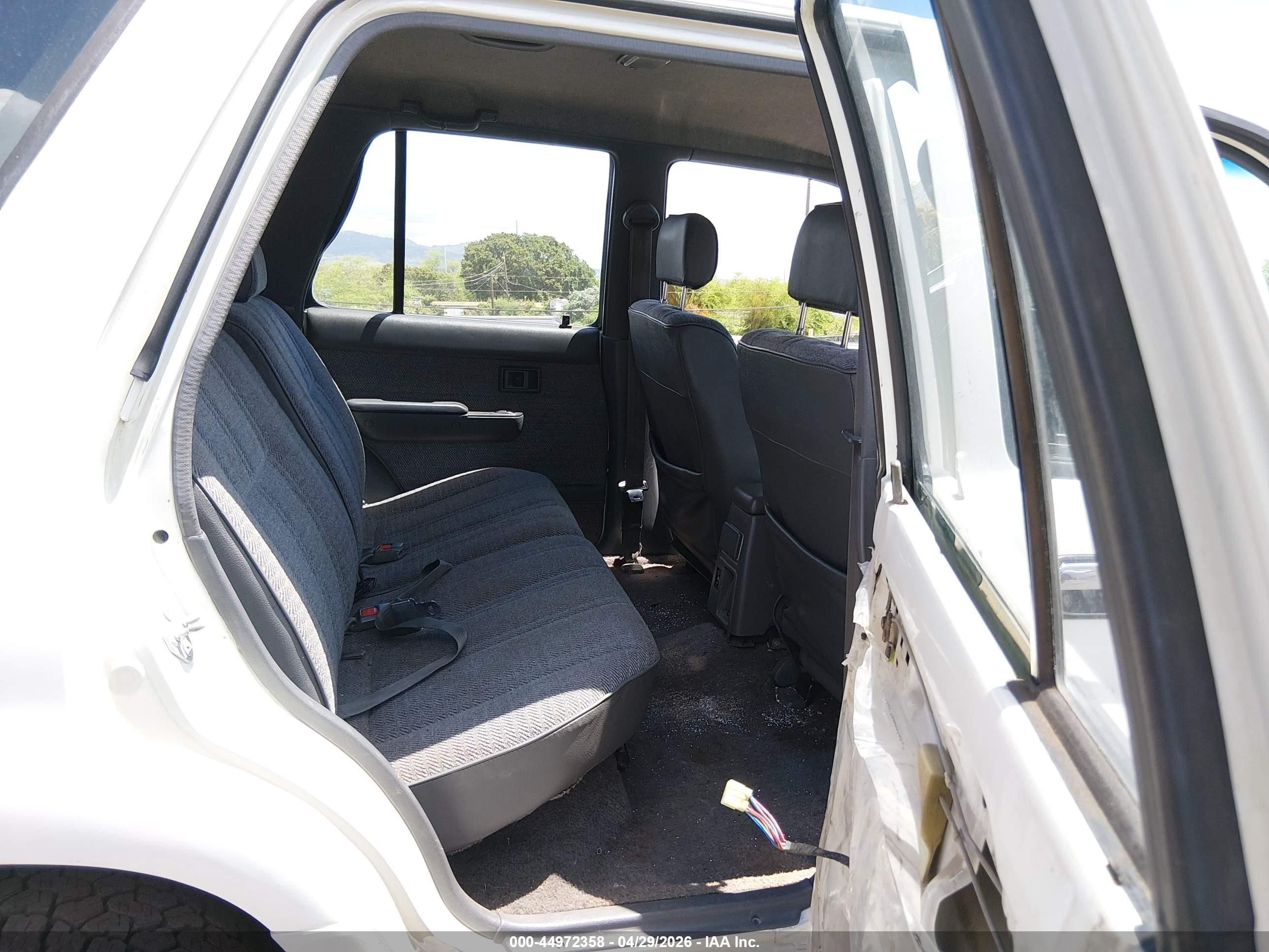 1993 Toyota 4runner Vn39 Sr5 White vin: JT3VN39W2P0127380