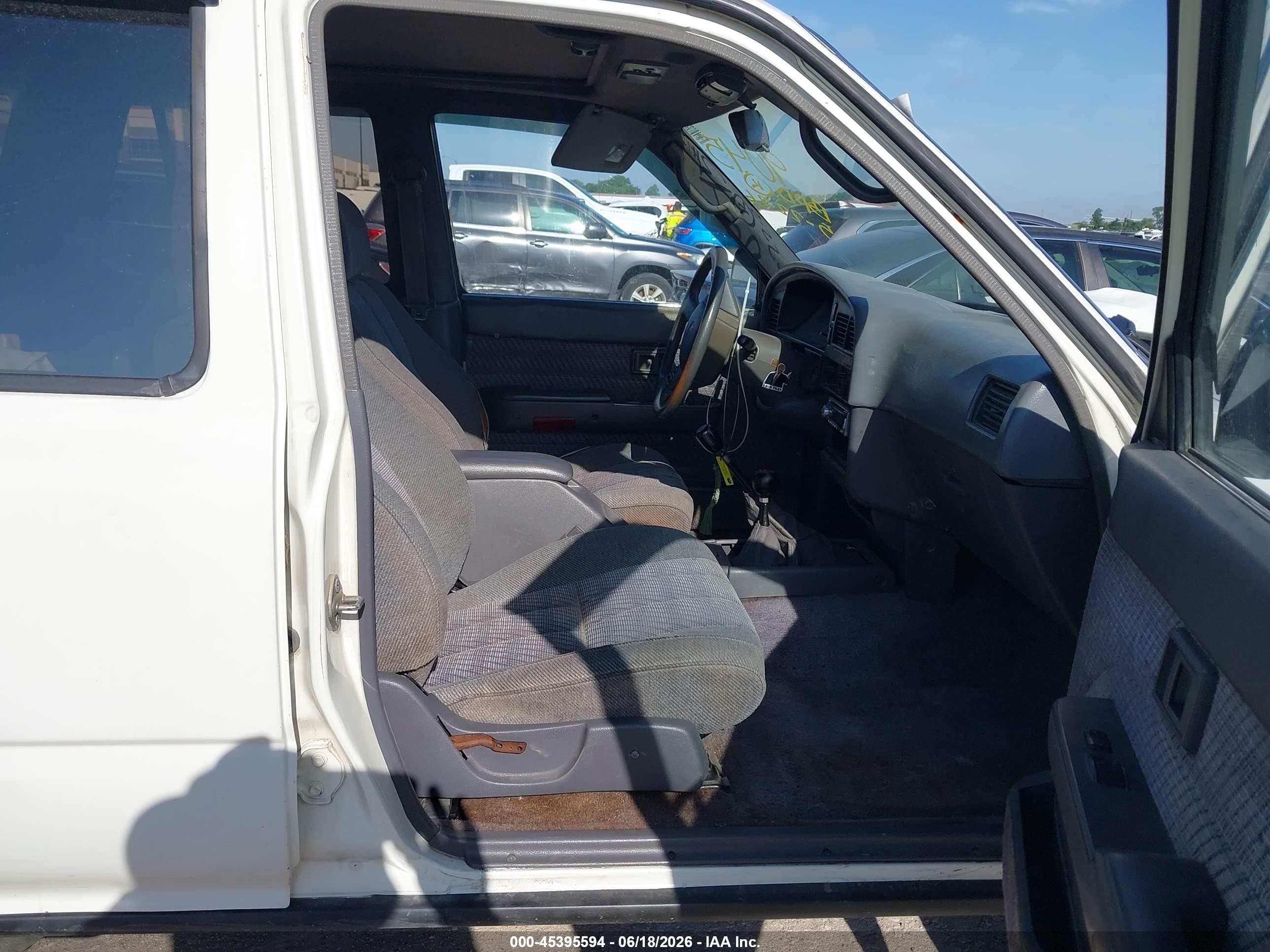 1993 Toyota 4runner Vn39 Sr5 White vin: JT3VN39W3P0122656