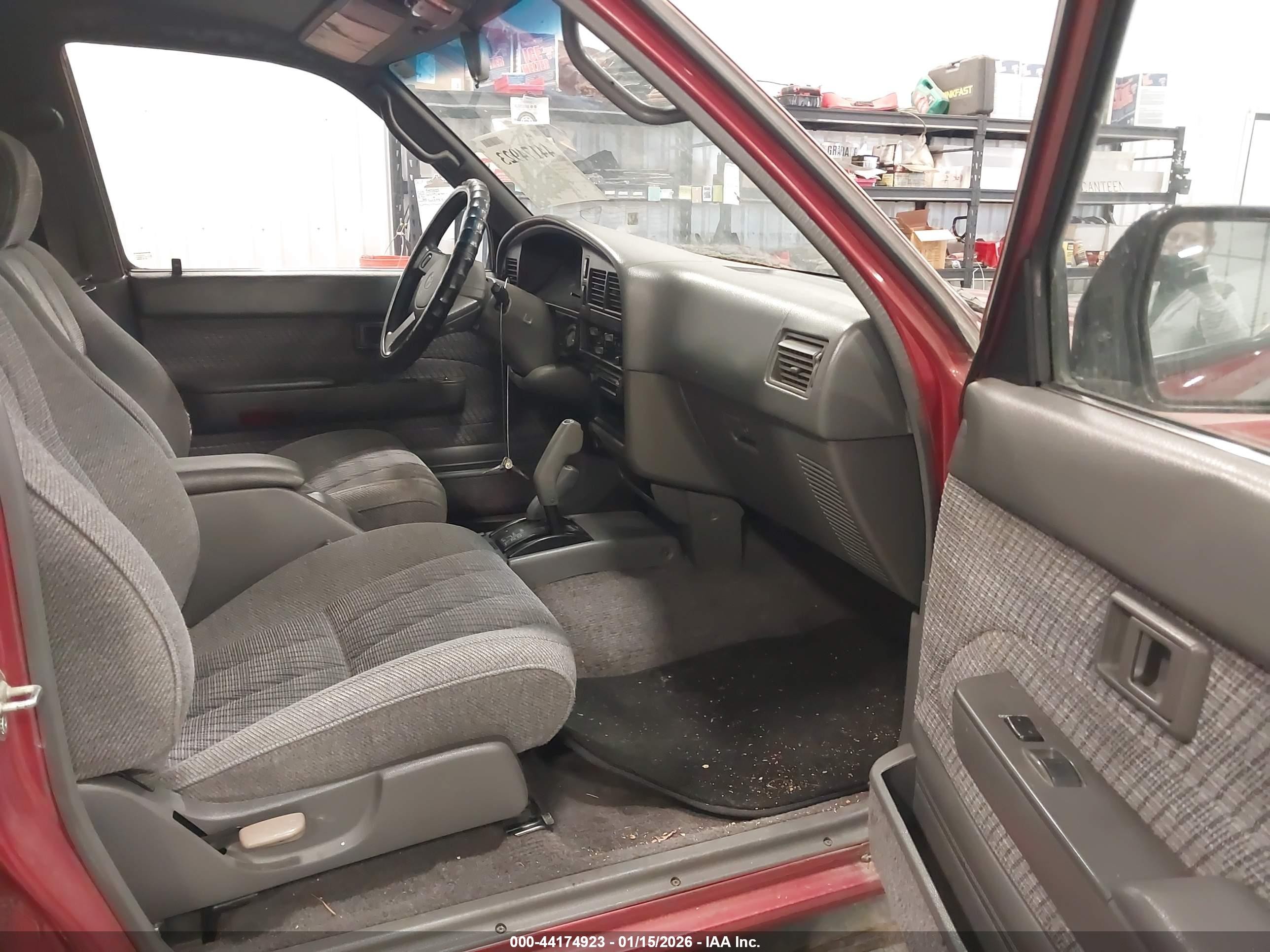 1992 Toyota 4runner Vn39 Sr5 Красный vin: JT3VN39W6N8042475