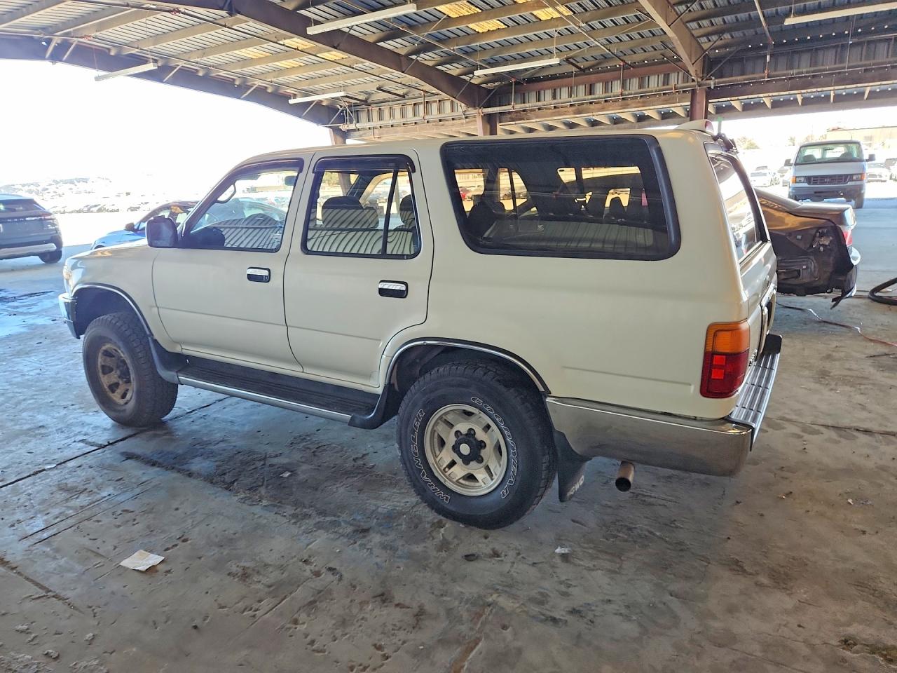 1995 Toyota 4runner Sr5 V6 White vin: JT3VN39W8S0172378