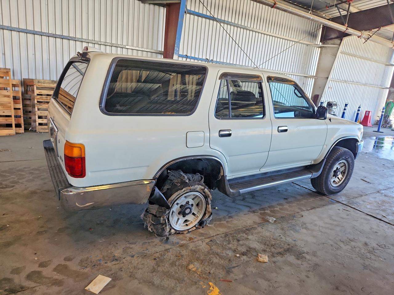 1995 Toyota 4runner Sr5 V6 White vin: JT3VN39W8S0172378