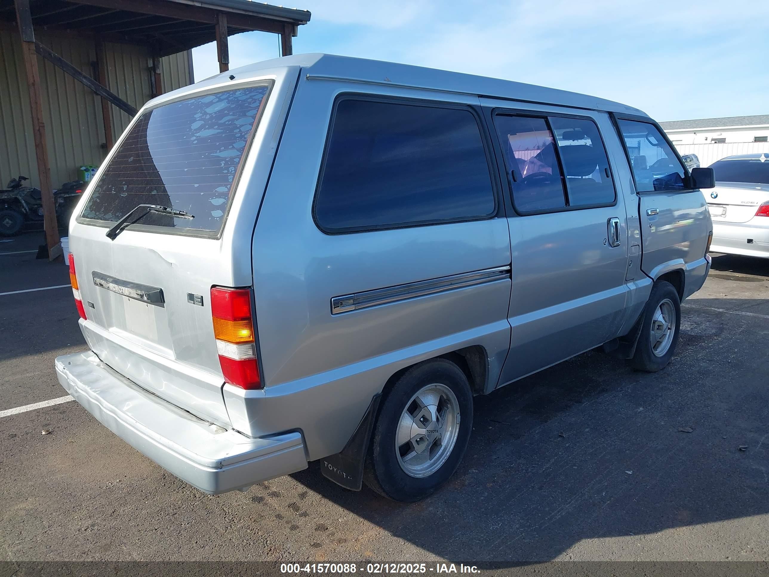 1984 Toyota Van Wagon Le Silver vin: JT3YR26V4E5004834
