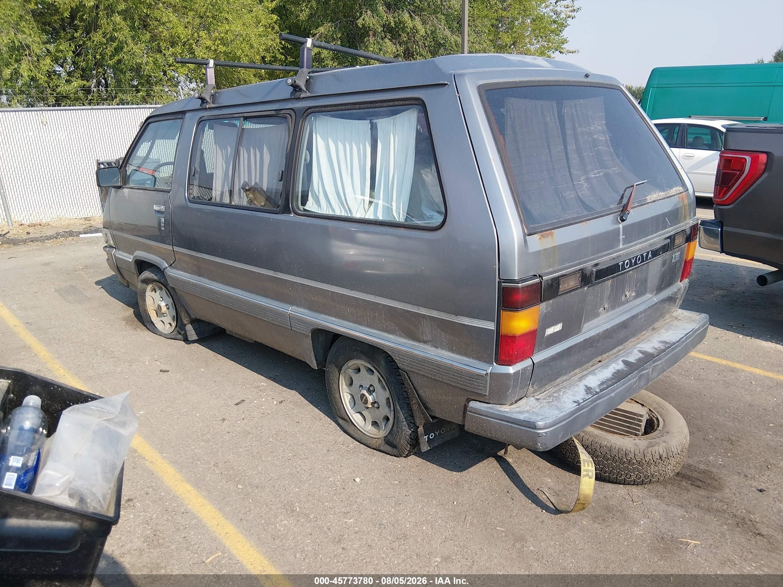 1989 Toyota Van Wagon Le Gray vin: JT3YR26W4K5052709