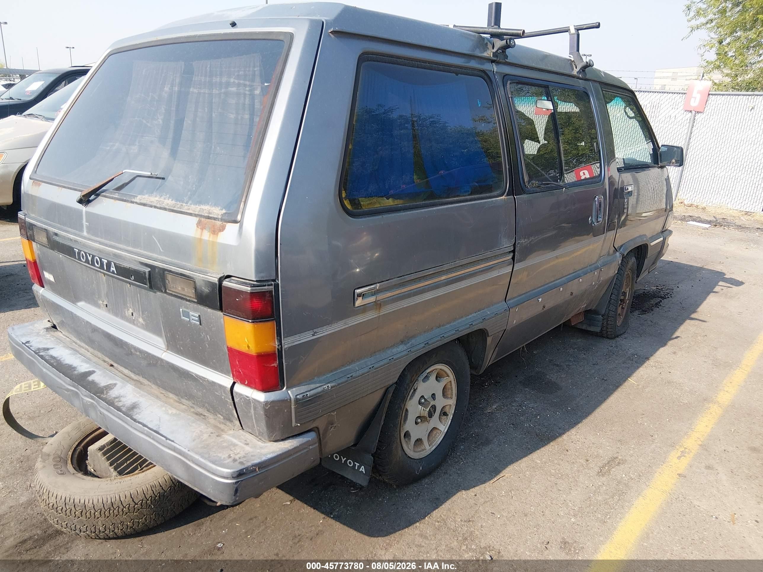 1989 Toyota Van Wagon Le Gray vin: JT3YR26W4K5052709