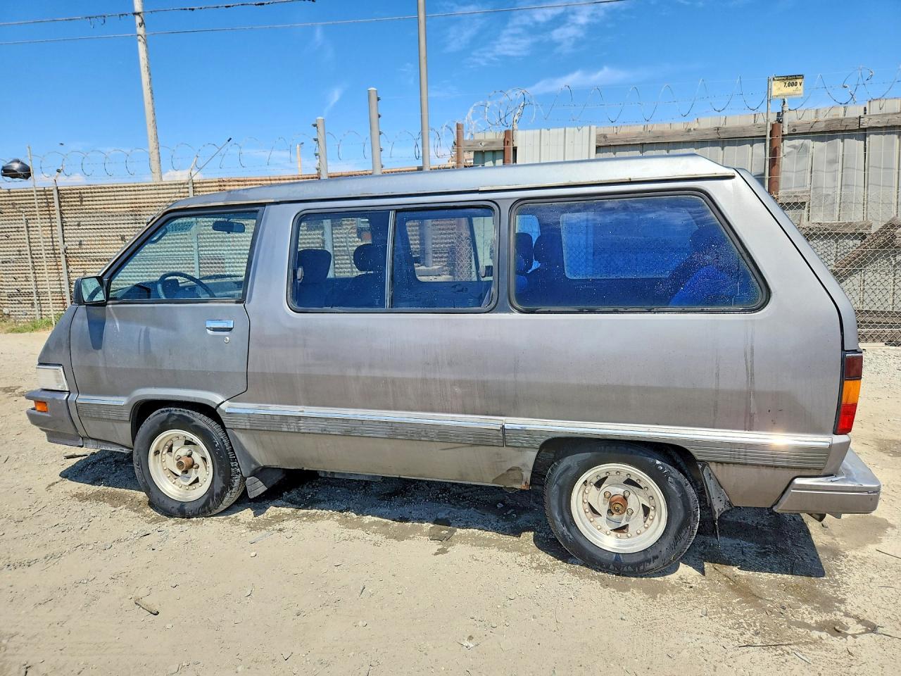 1989 Toyota Van Le Gray vin: JT3YR26W8K5050185