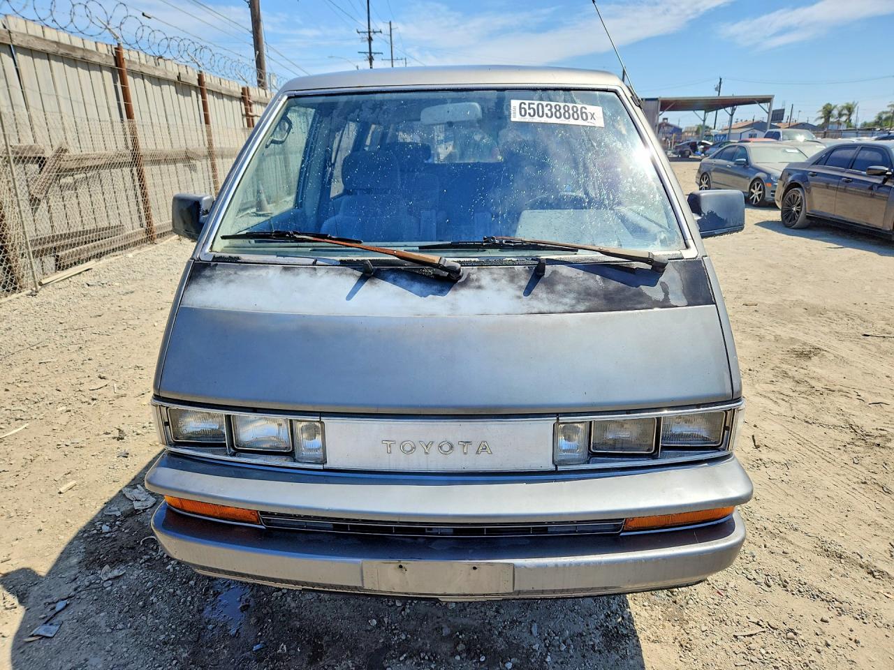1989 Toyota Van Le Gray vin: JT3YR26W8K5050185