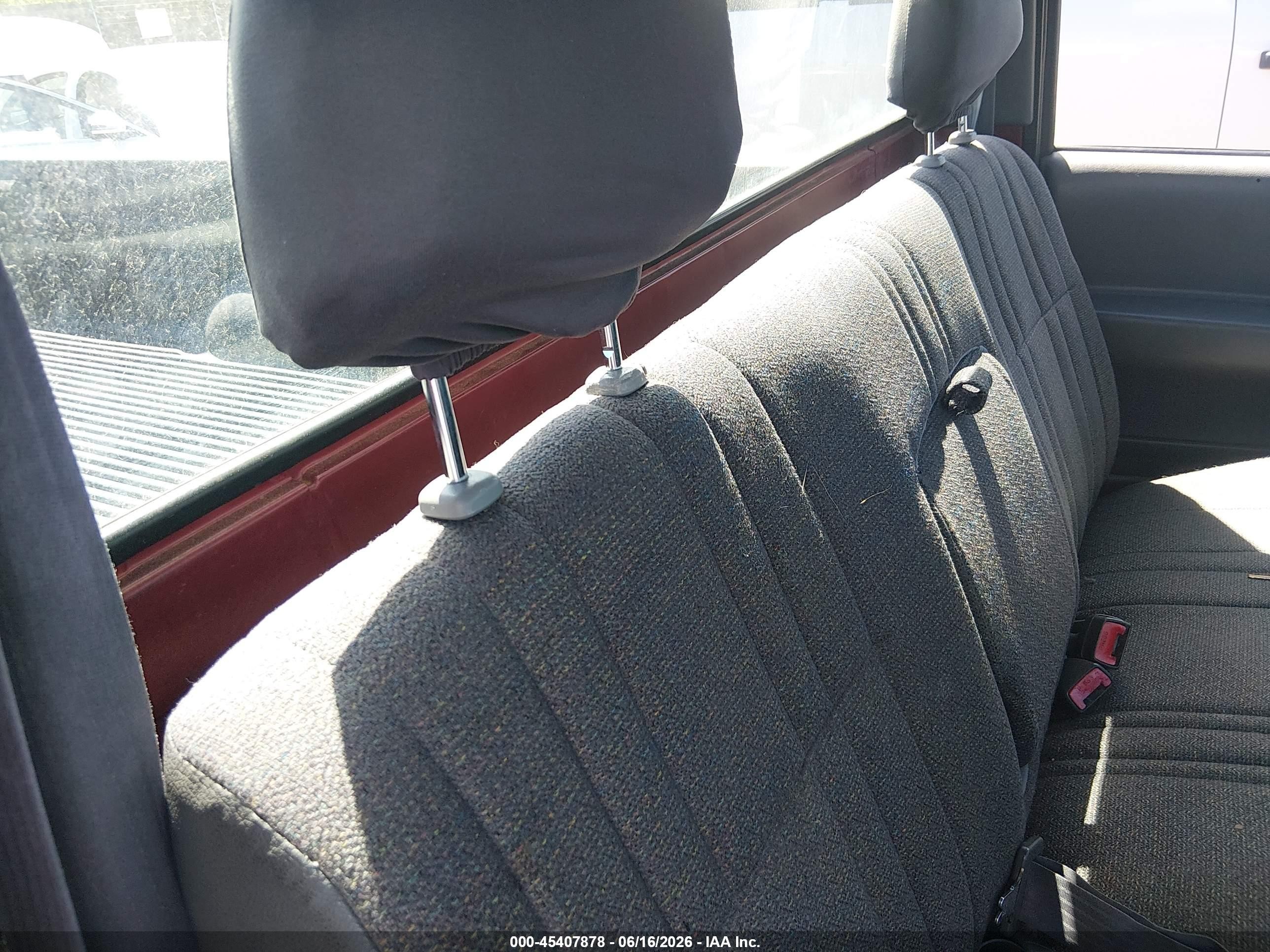 1996 Toyota T100 Red vin: JT4JM11D5T0010236
