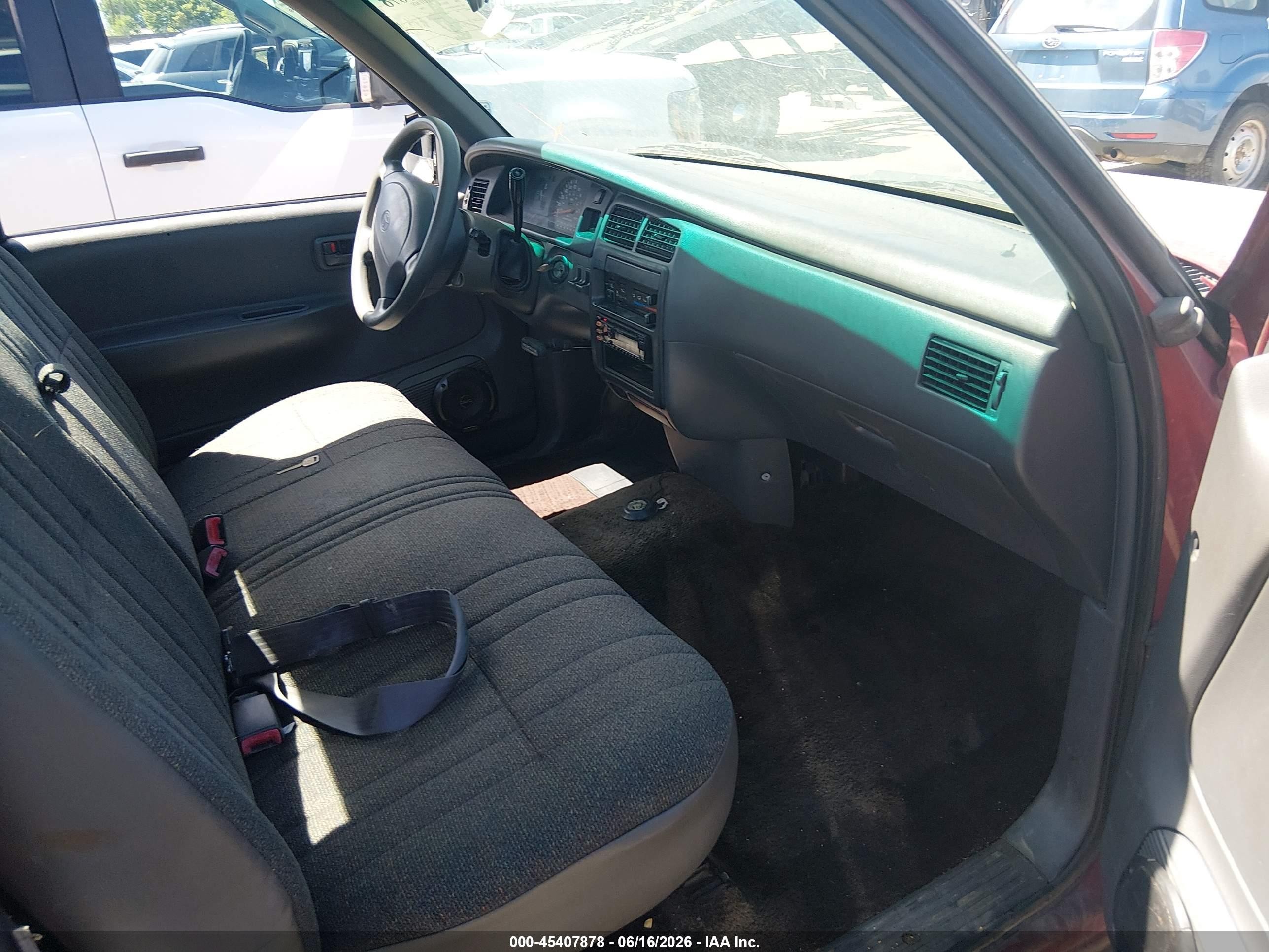 1996 Toyota T100 Red vin: JT4JM11D5T0010236
