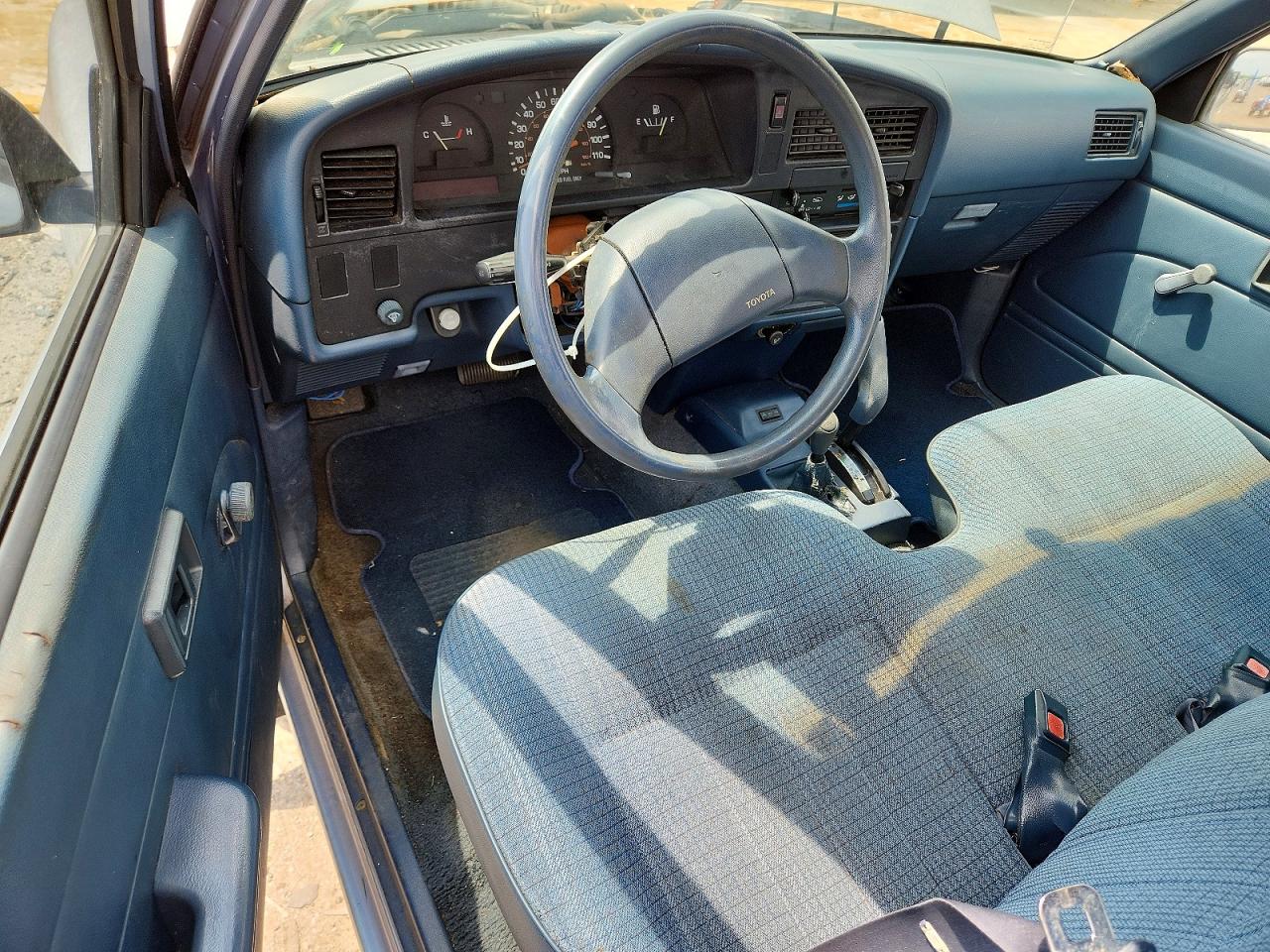 1990 Toyota Pickup Deluxe Blue vin: JT4RN01P0L7031605