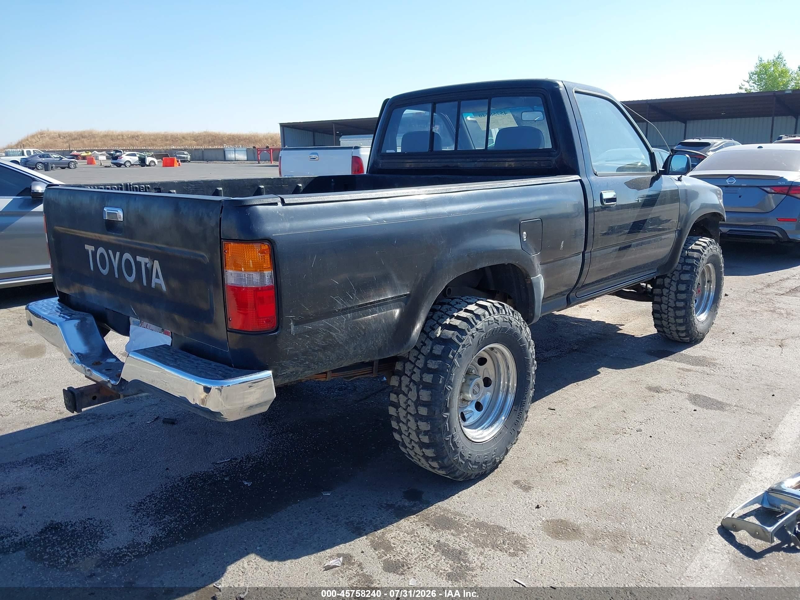 1989 Toyota Pickup 1/2 Ton Sht Wheelbase Dlx Black vin: JT4RN01P3K4008352