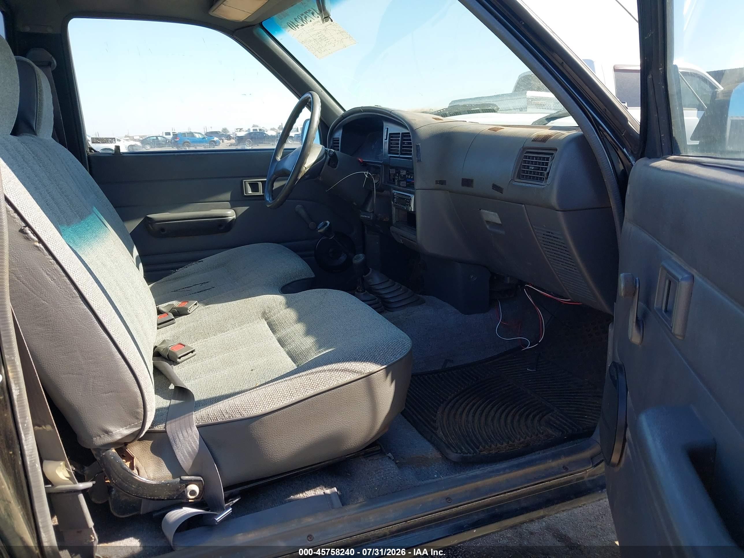 1989 Toyota Pickup 1/2 Ton Sht Wheelbase Dlx Black vin: JT4RN01P3K4008352