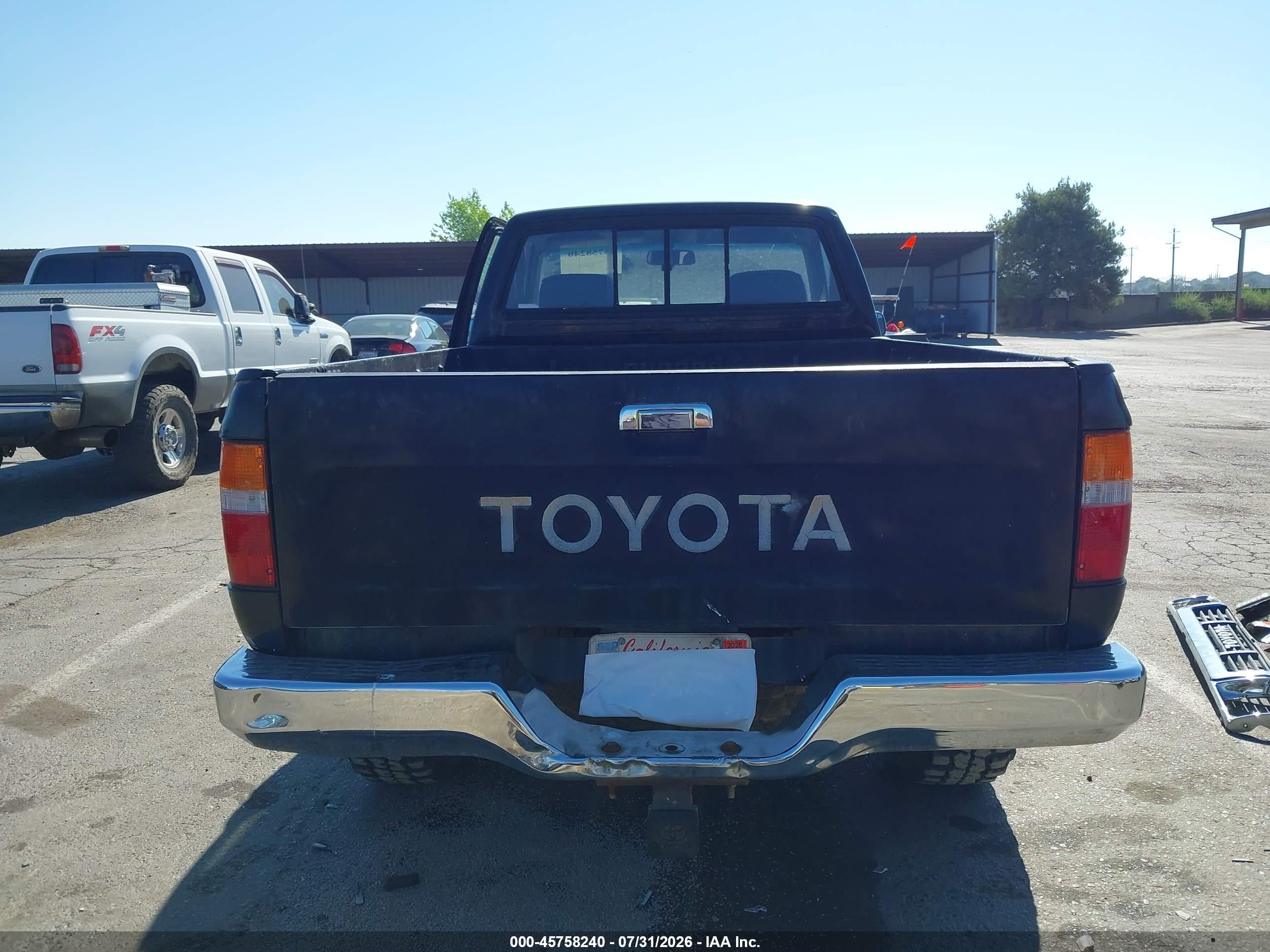 1989 Toyota Pickup 1/2 Ton Sht Wheelbase Dlx Black vin: JT4RN01P3K4008352
