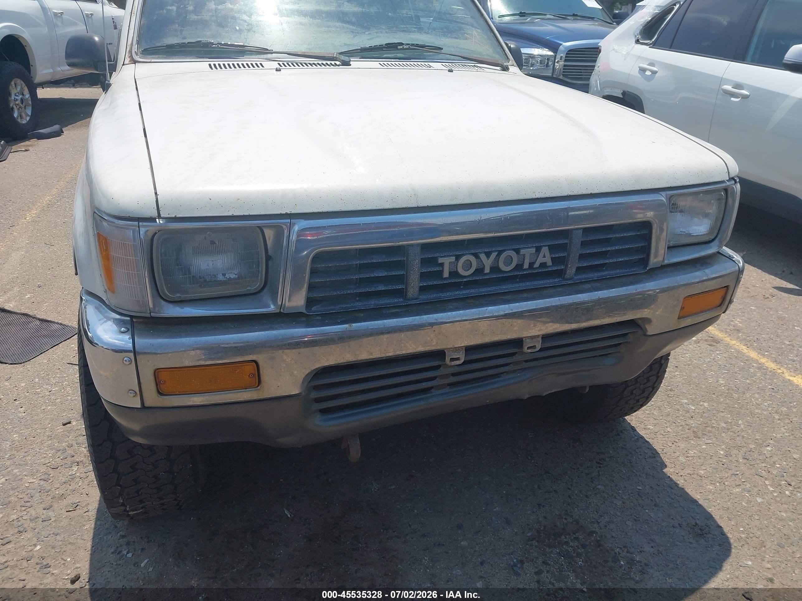 1989 Toyota Pickup 1/2 Ton Sht Wheelbase Dlx White vin: JT4RN01P4K4013334