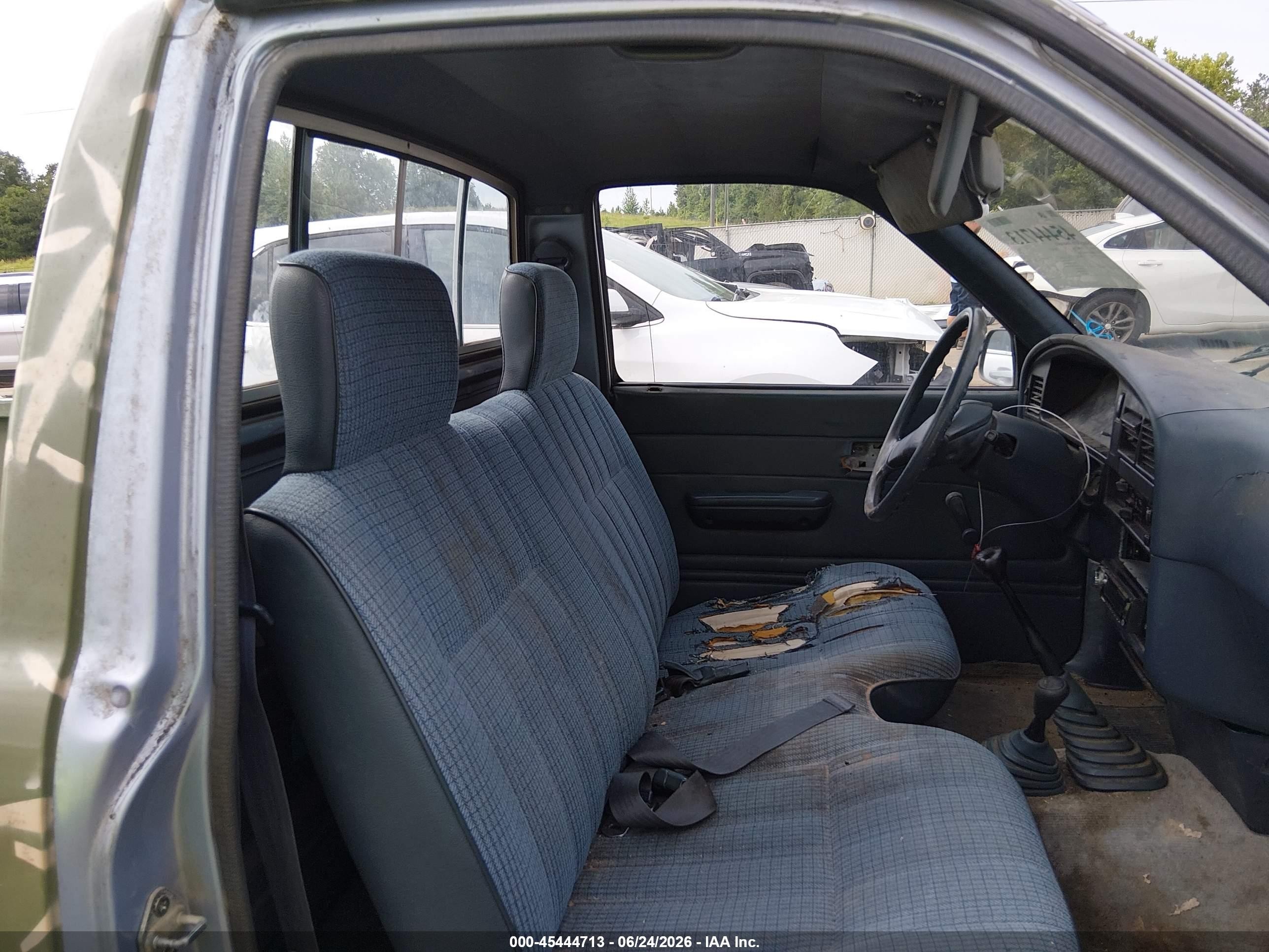 1991 Toyota Pickup 1/2 Ton Sht Wheelbase Dlx Green vin: JT4RN01P4M0024568