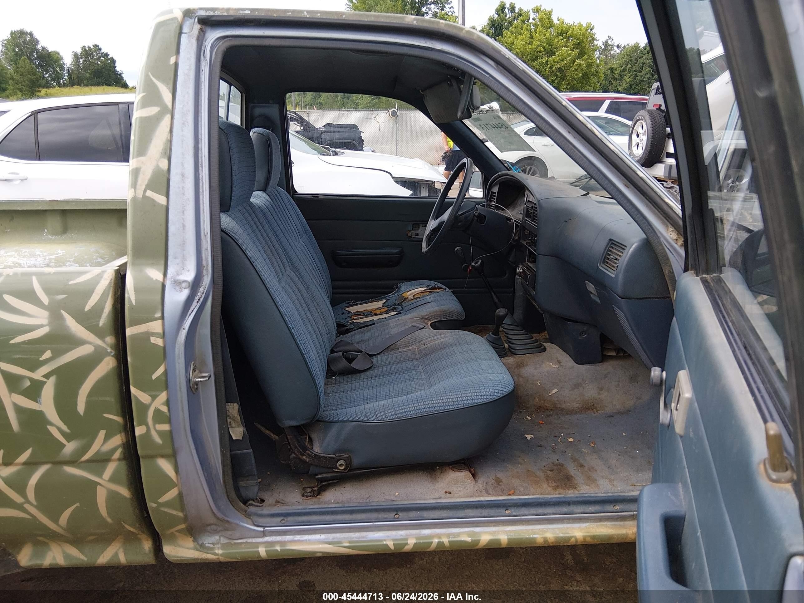 1991 Toyota Pickup 1/2 Ton Sht Wheelbase Dlx Green vin: JT4RN01P4M0024568