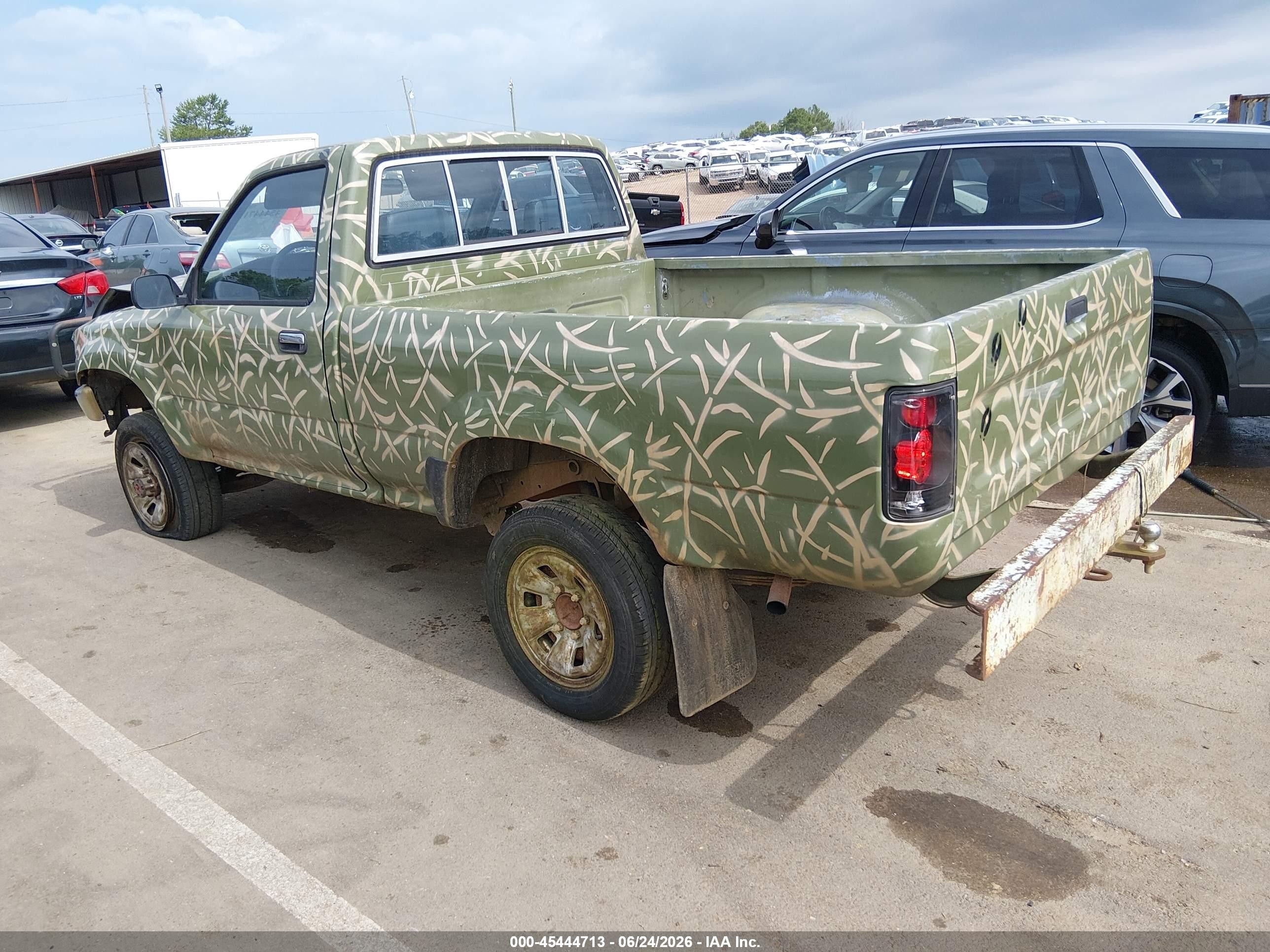 1991 Toyota Pickup 1/2 Ton Sht Wheelbase Dlx Green vin: JT4RN01P4M0024568