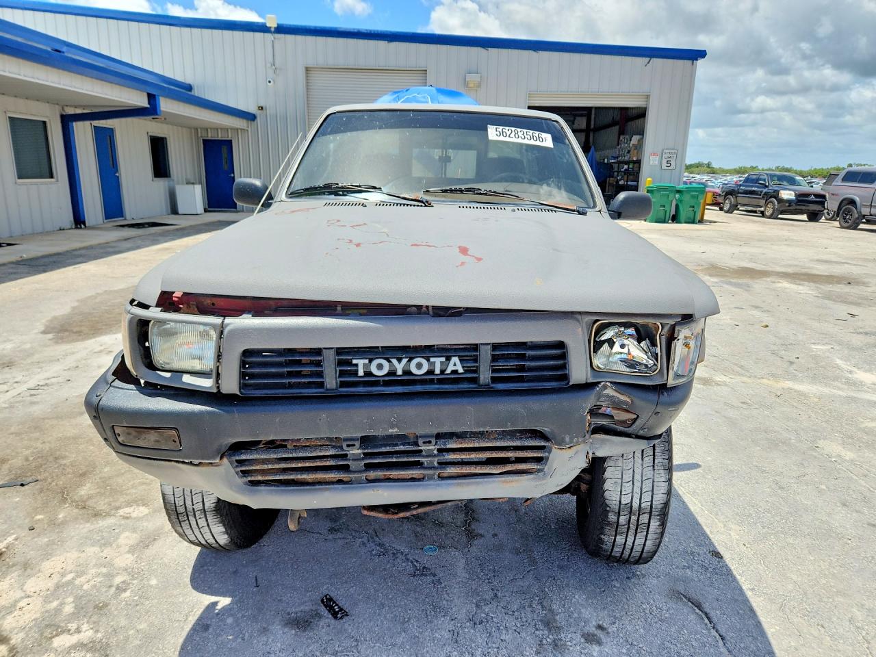 1990 Toyota Pickup Deluxe Gray vin: JT4RN01P7L7033125